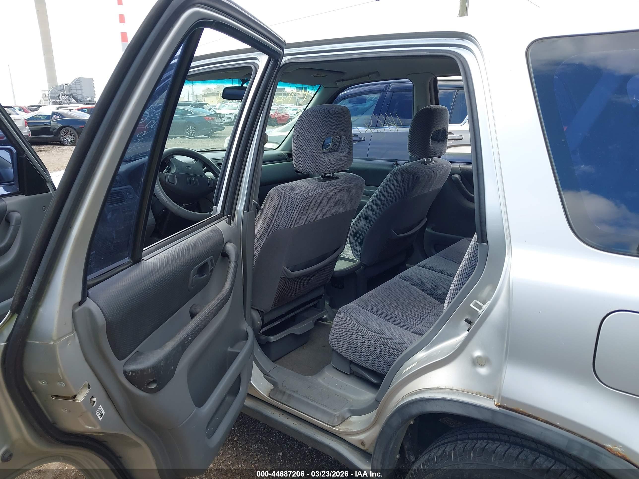 HONDA CR-V image 8