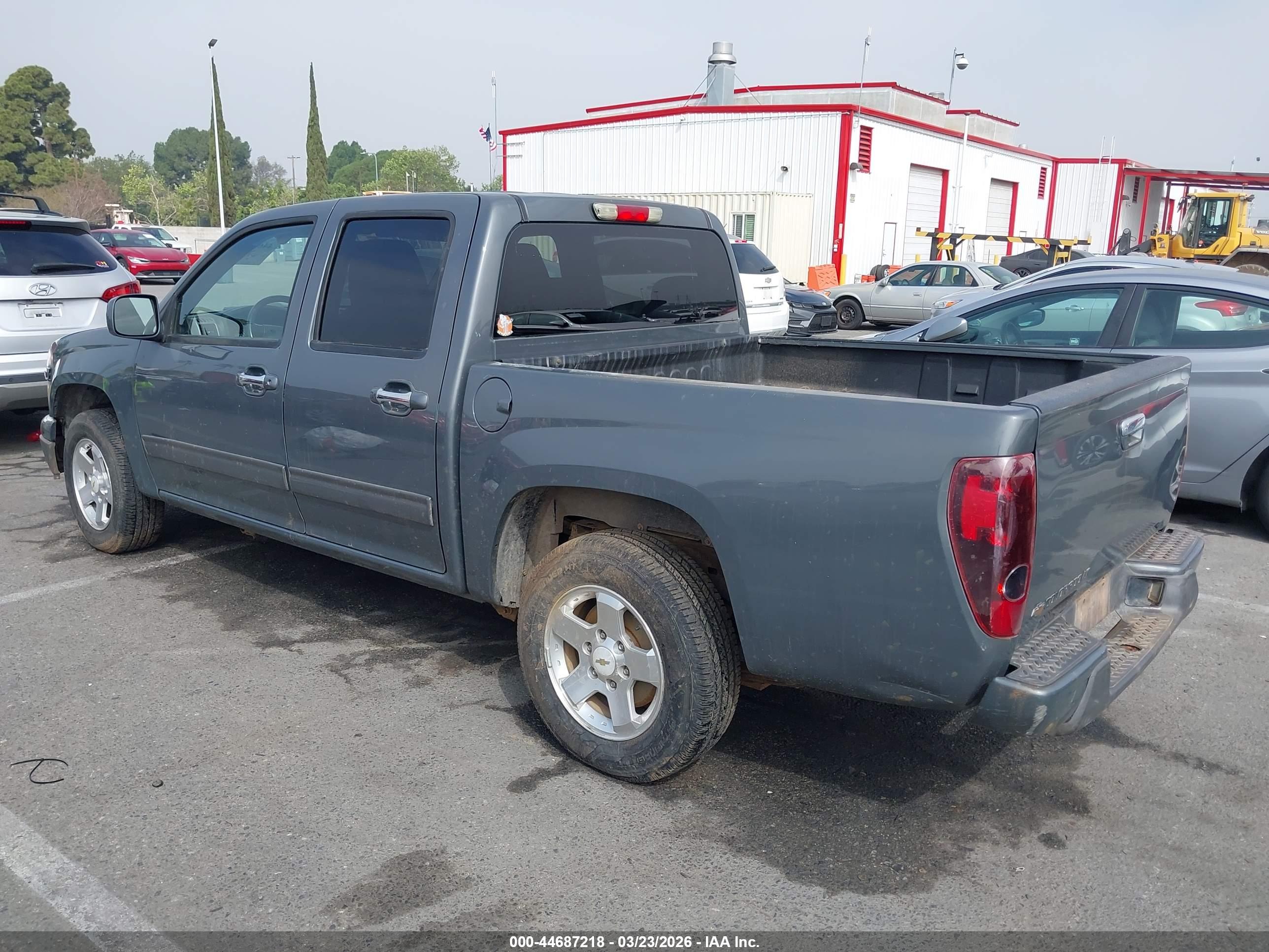 CHEVROLET COLORADO image 3