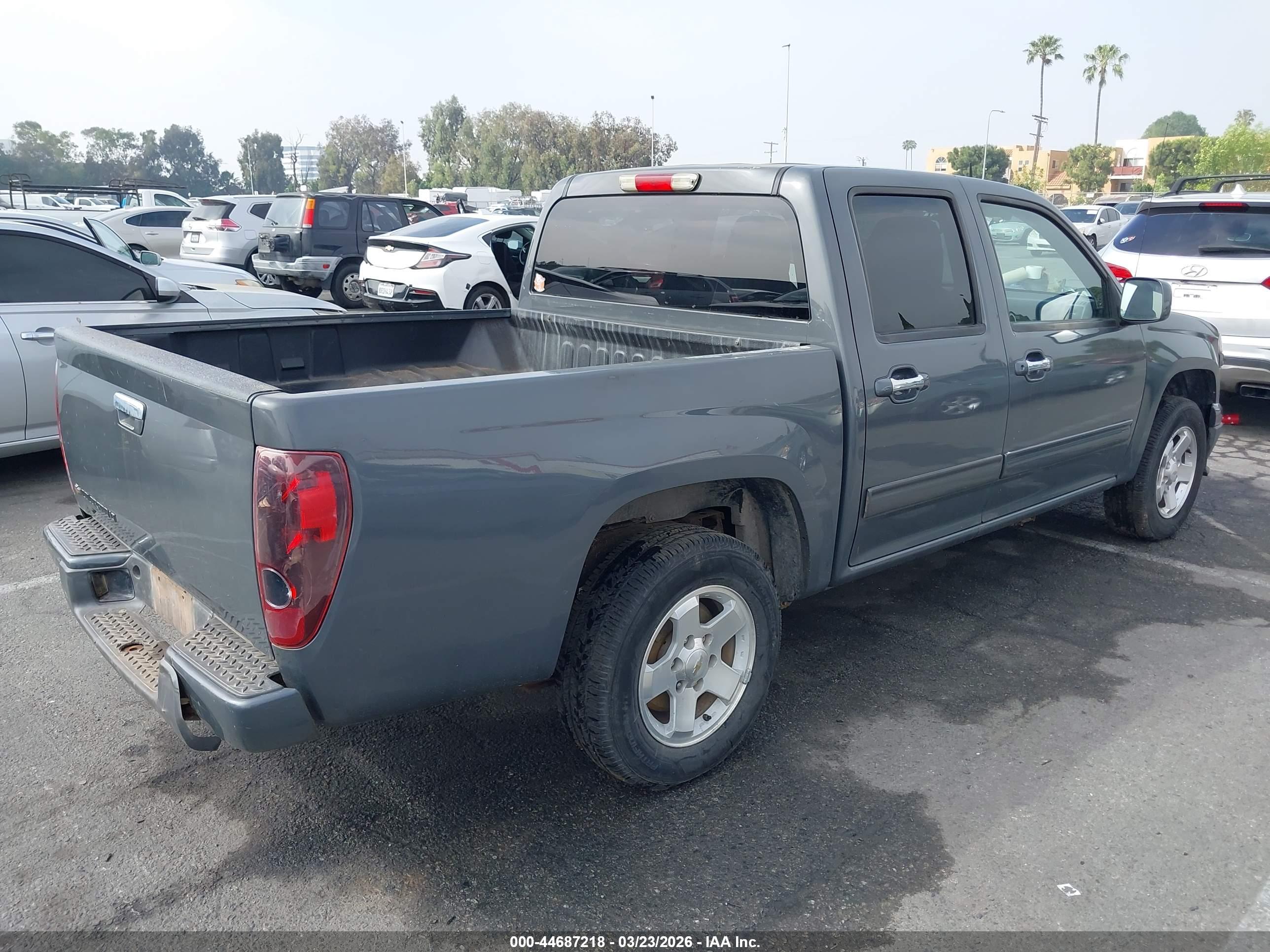 CHEVROLET COLORADO image 4