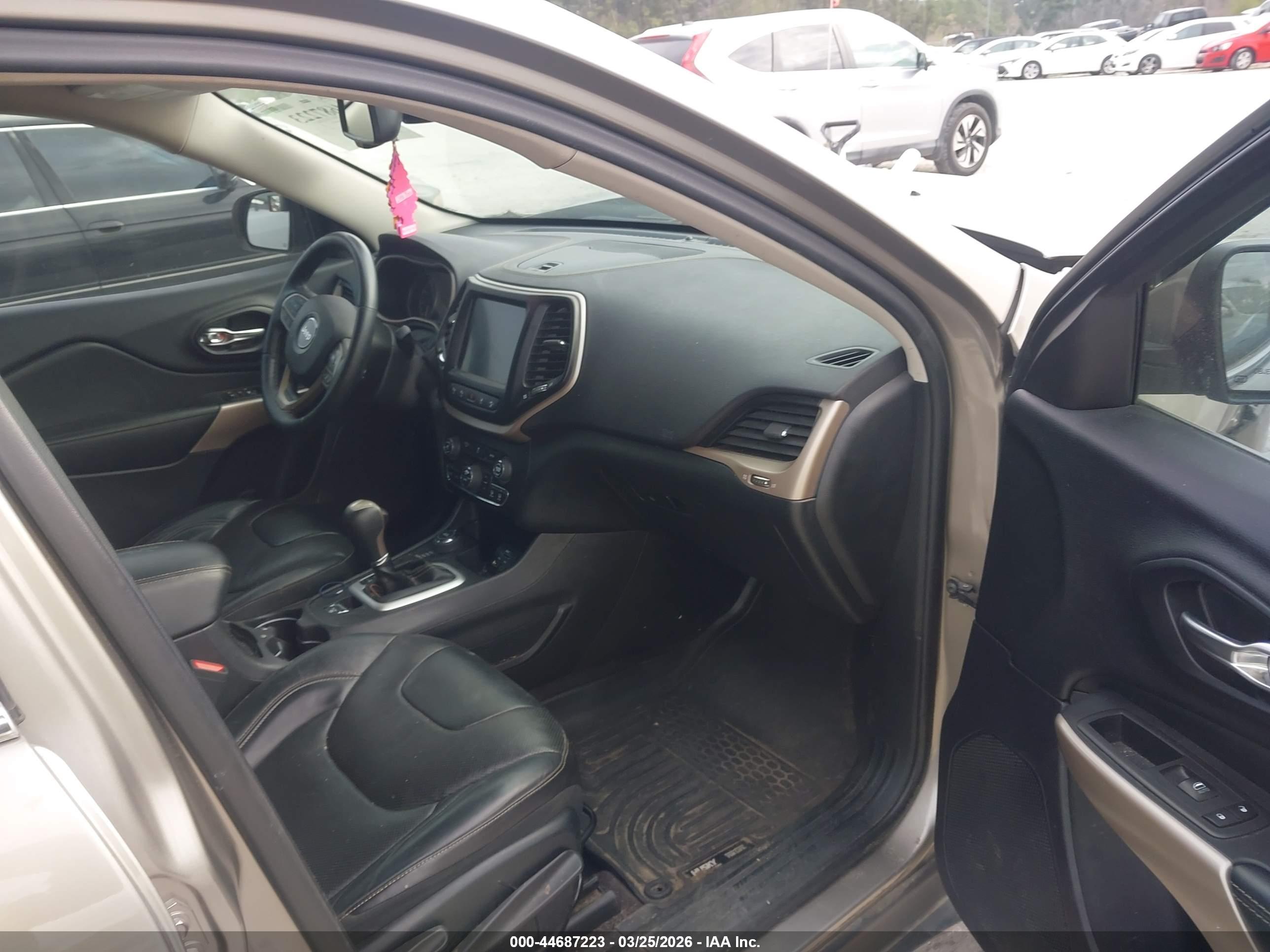 JEEP CHEROKEE image 5