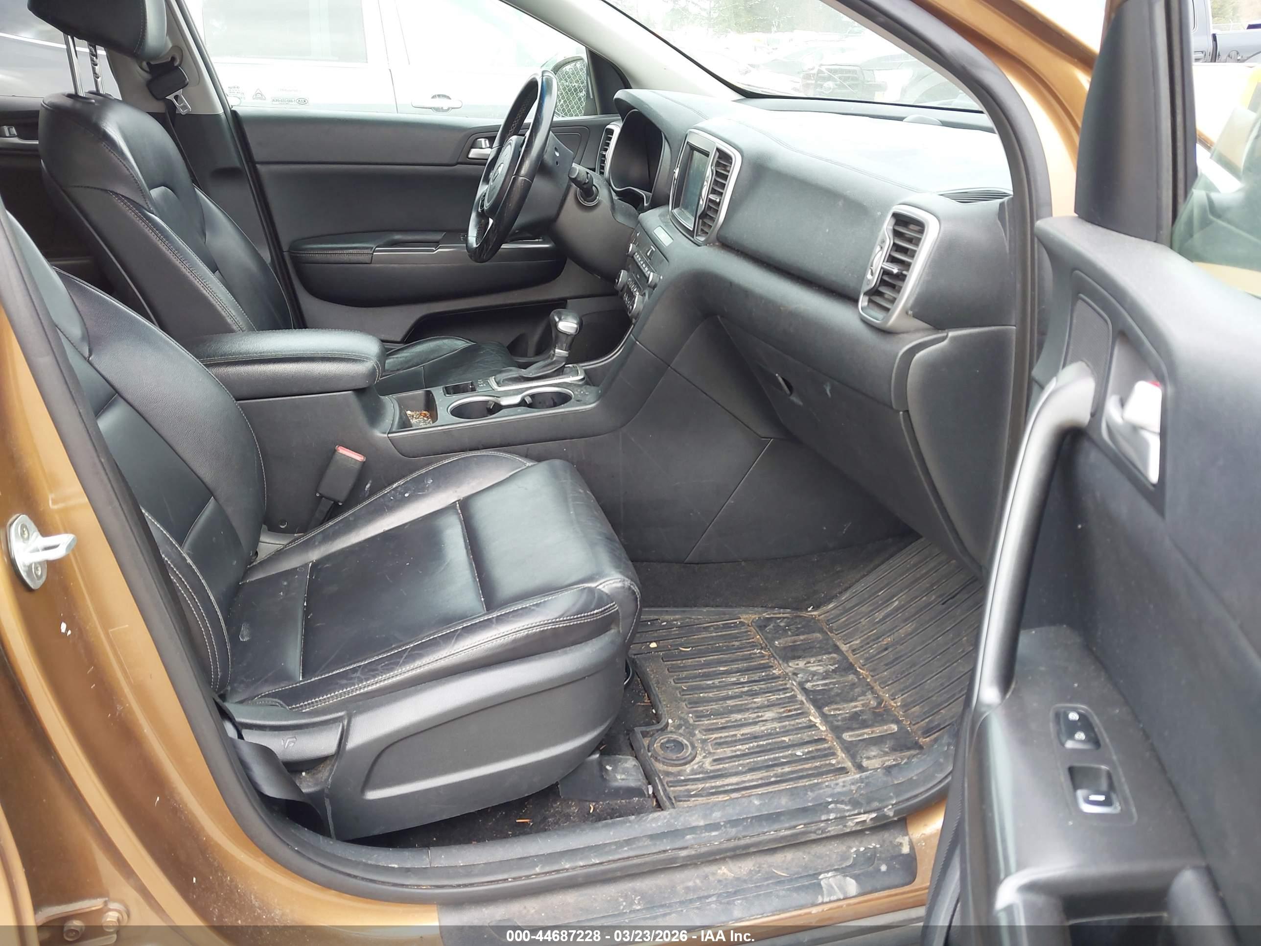 KIA SPORTAGE image 5