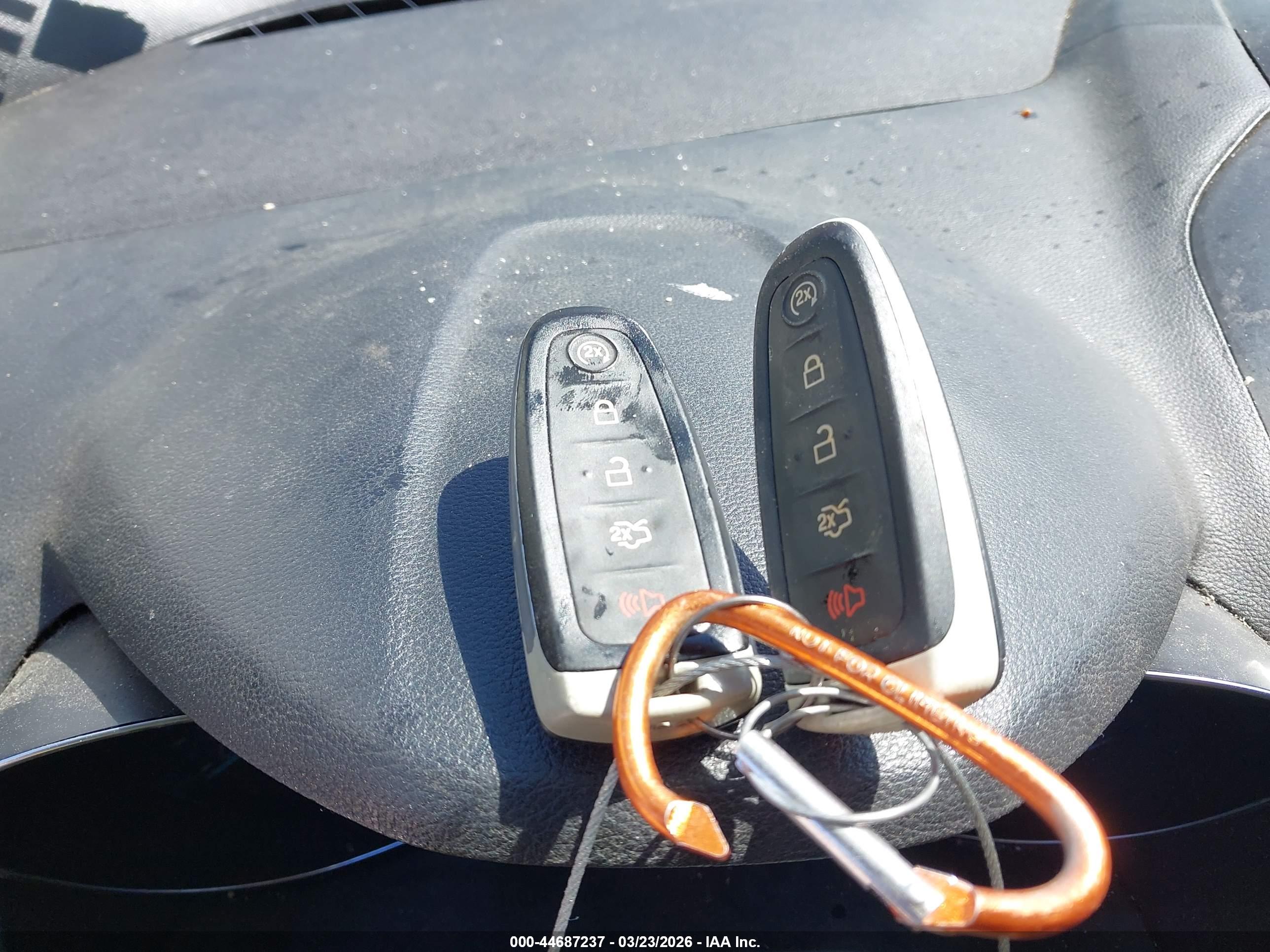 FORD ESCAPE image 11