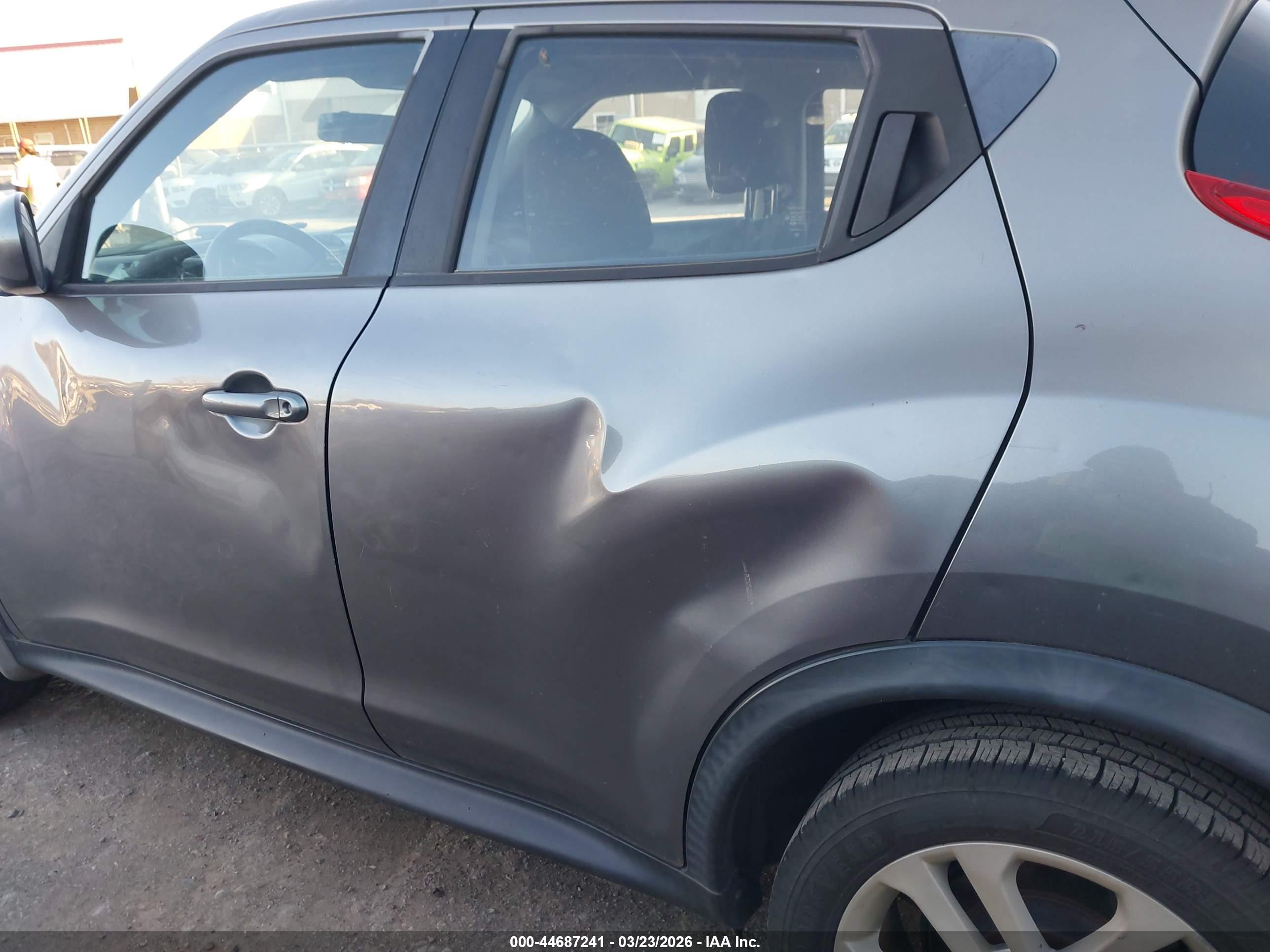 NISSAN JUKE image 6