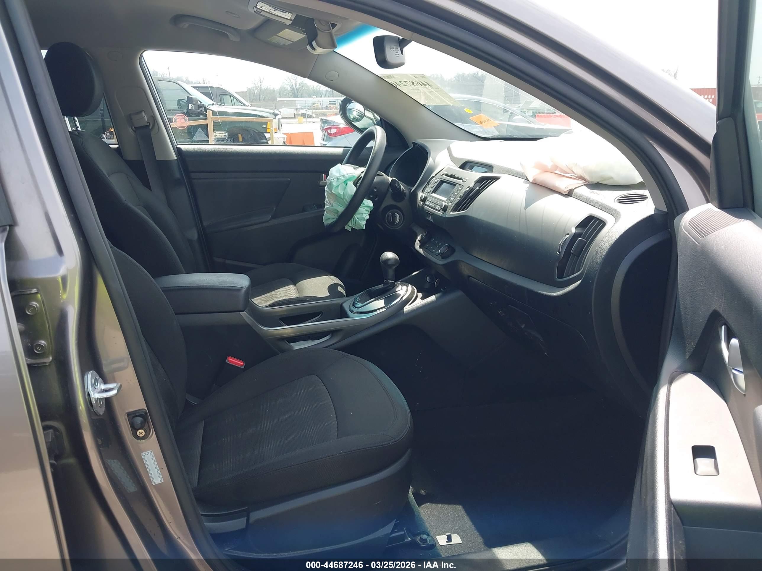 KIA SPORTAGE image 5