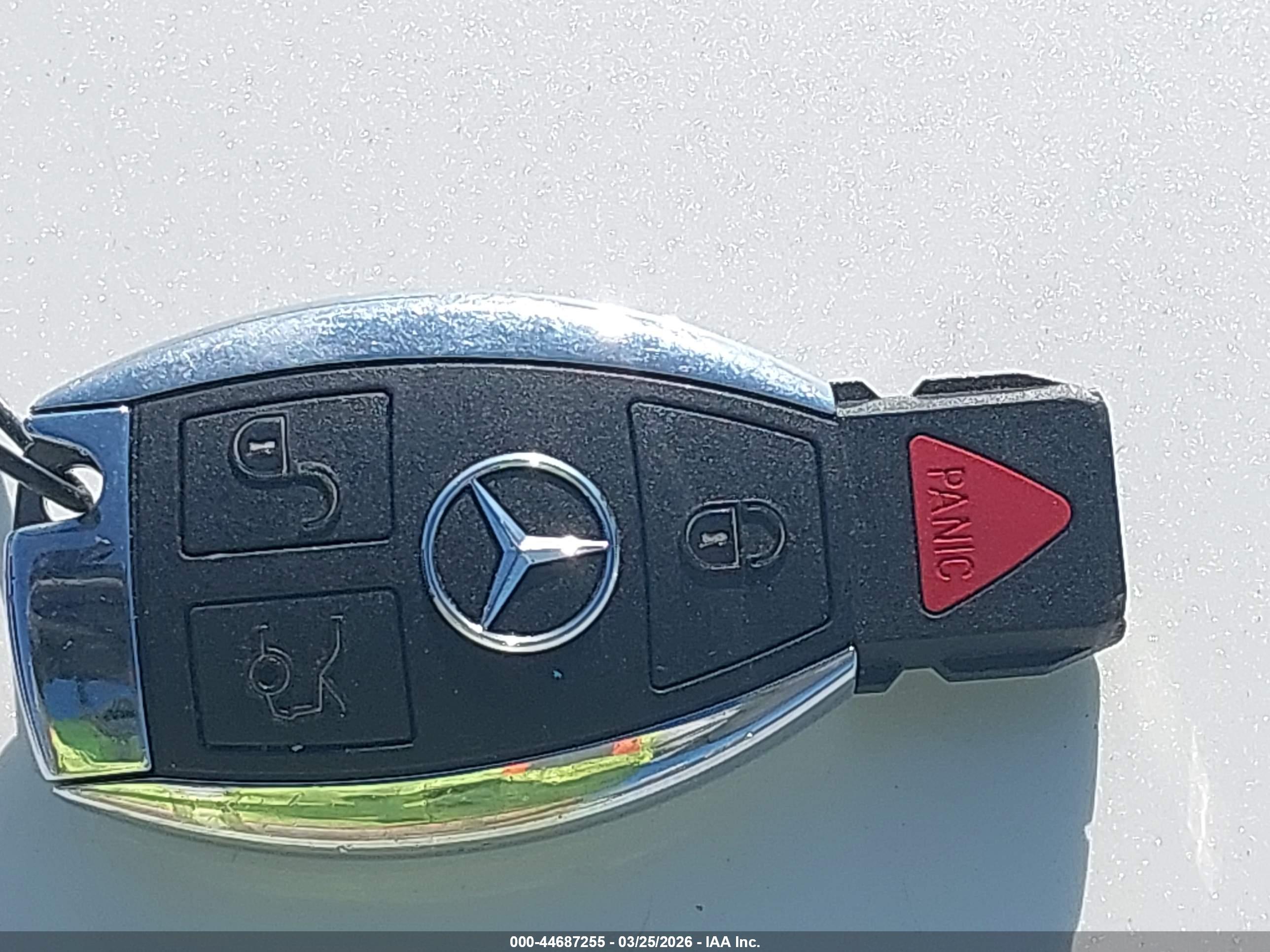 MERCEDES-BENZ GLC image 11