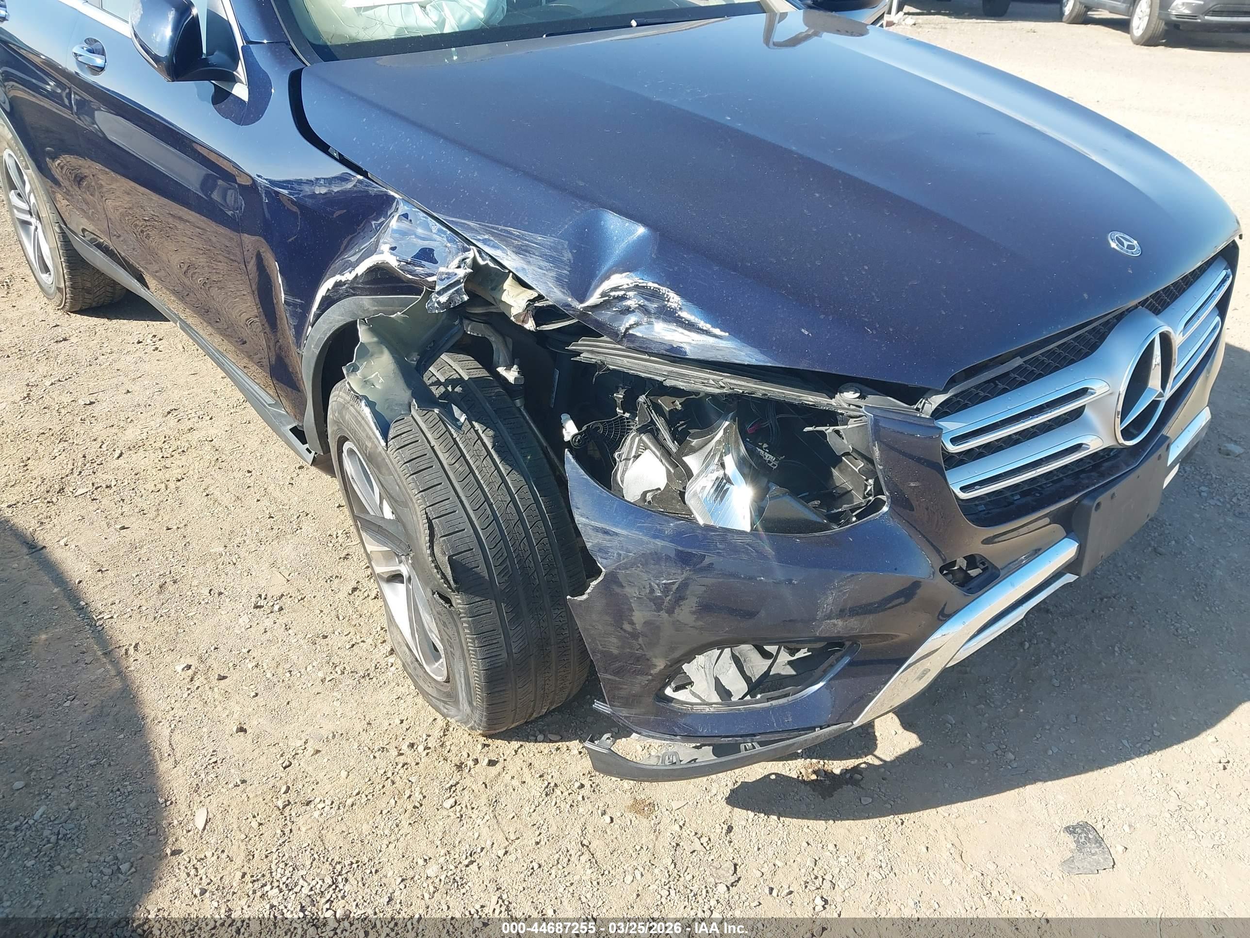 MERCEDES-BENZ GLC image 6