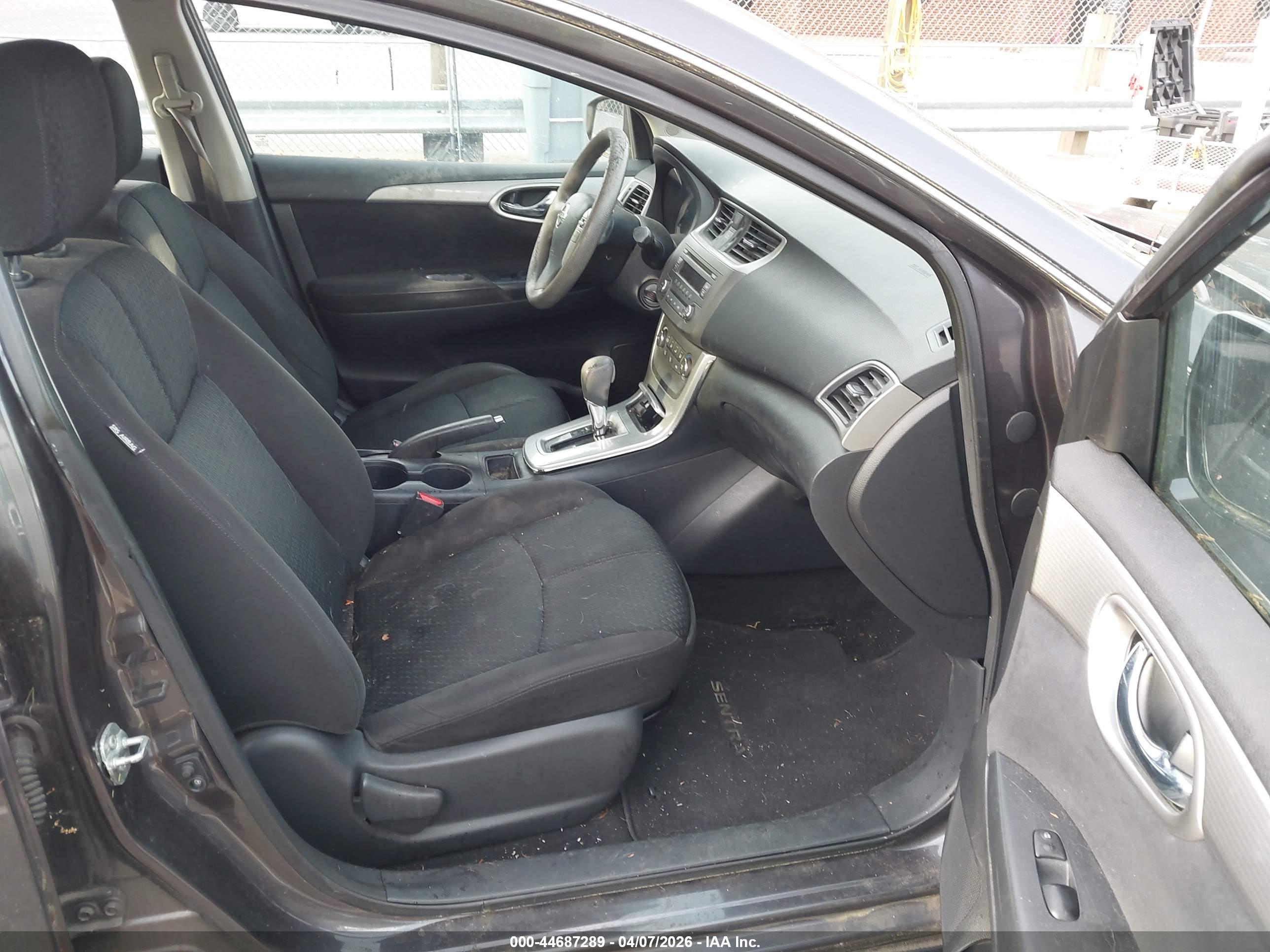 NISSAN SENTRA image 5