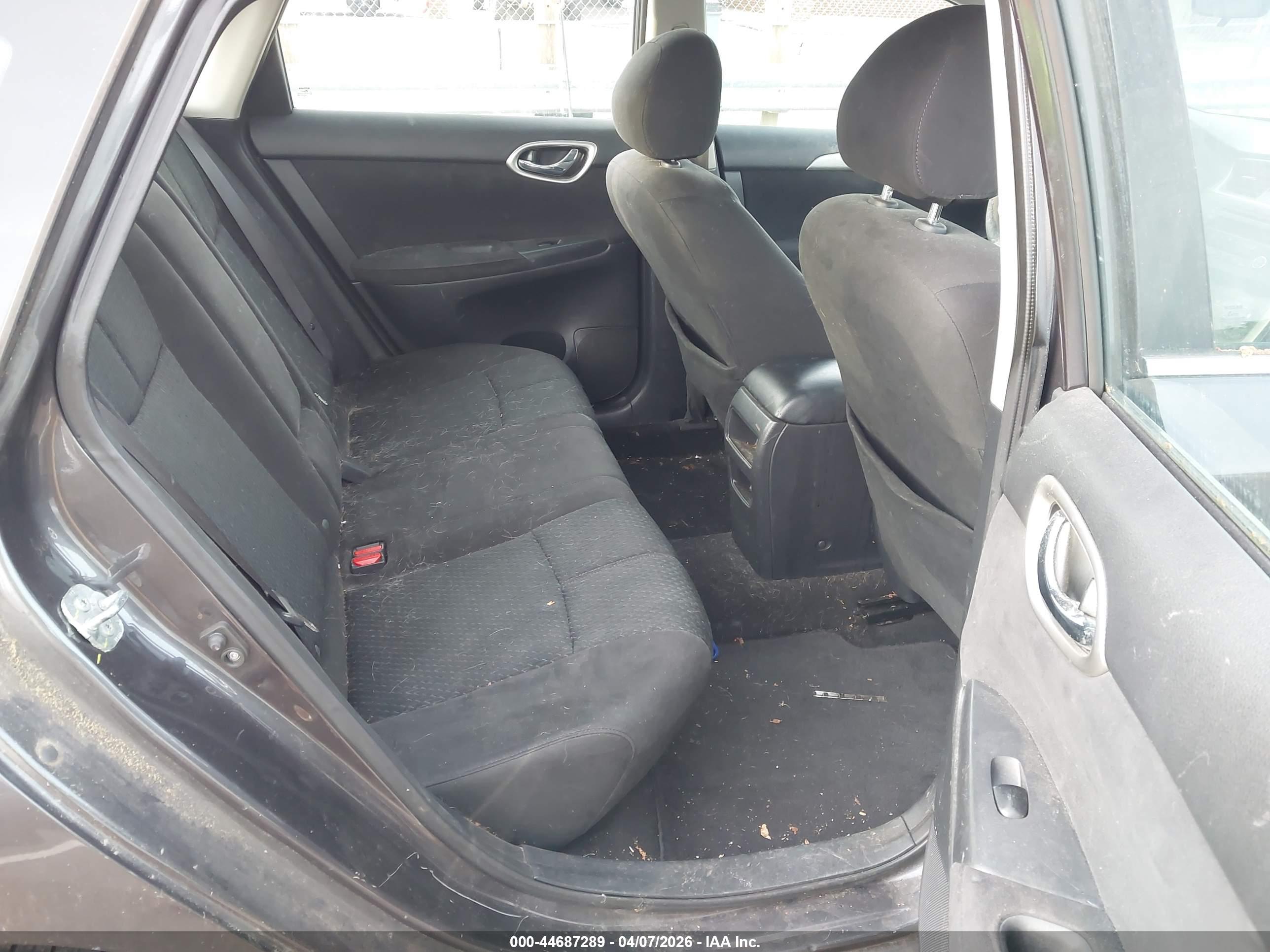 NISSAN SENTRA image 8