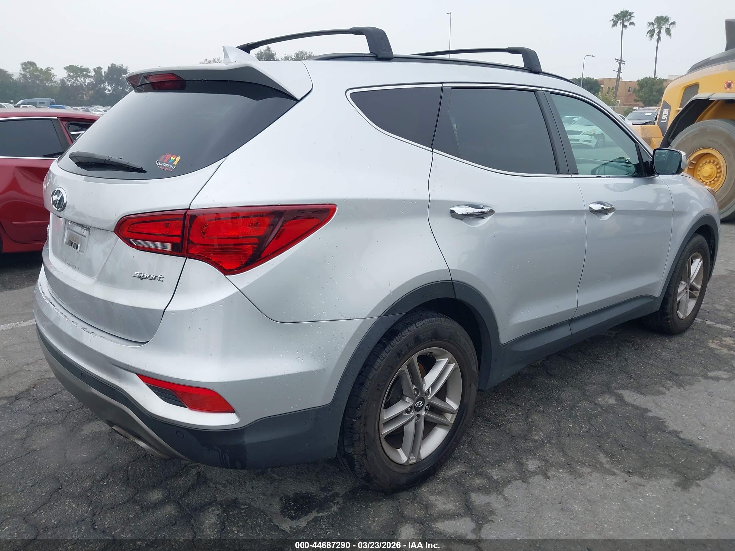 HYUNDAI SANTA image 4