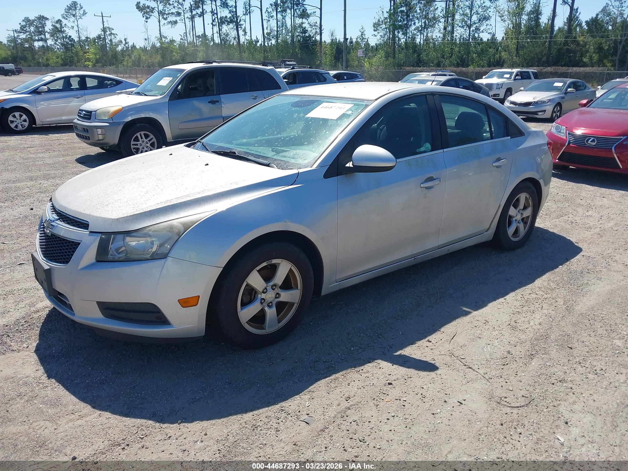 CHEVROLET CRUZE image 2