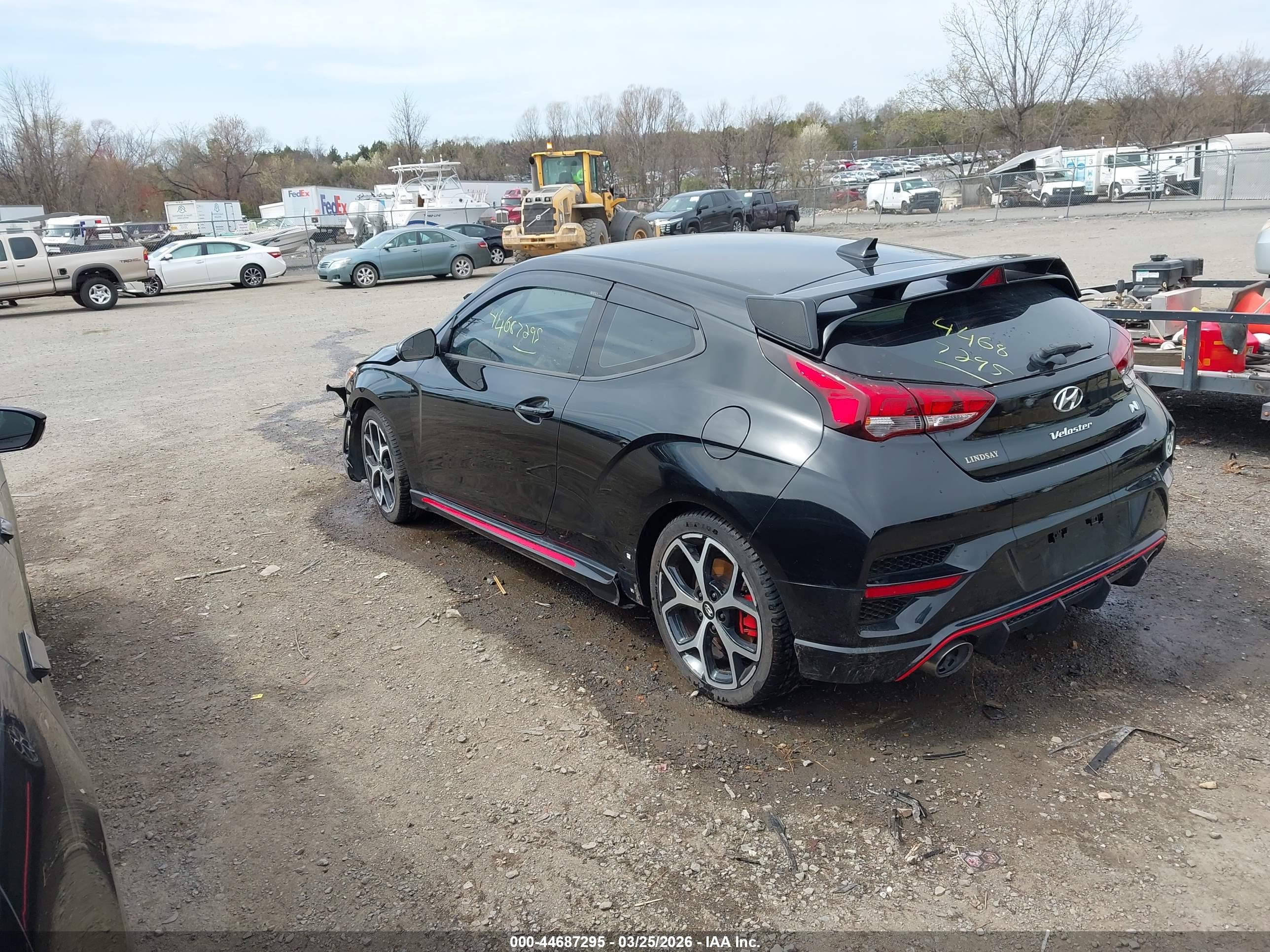 HYUNDAI VELOSTER image 3