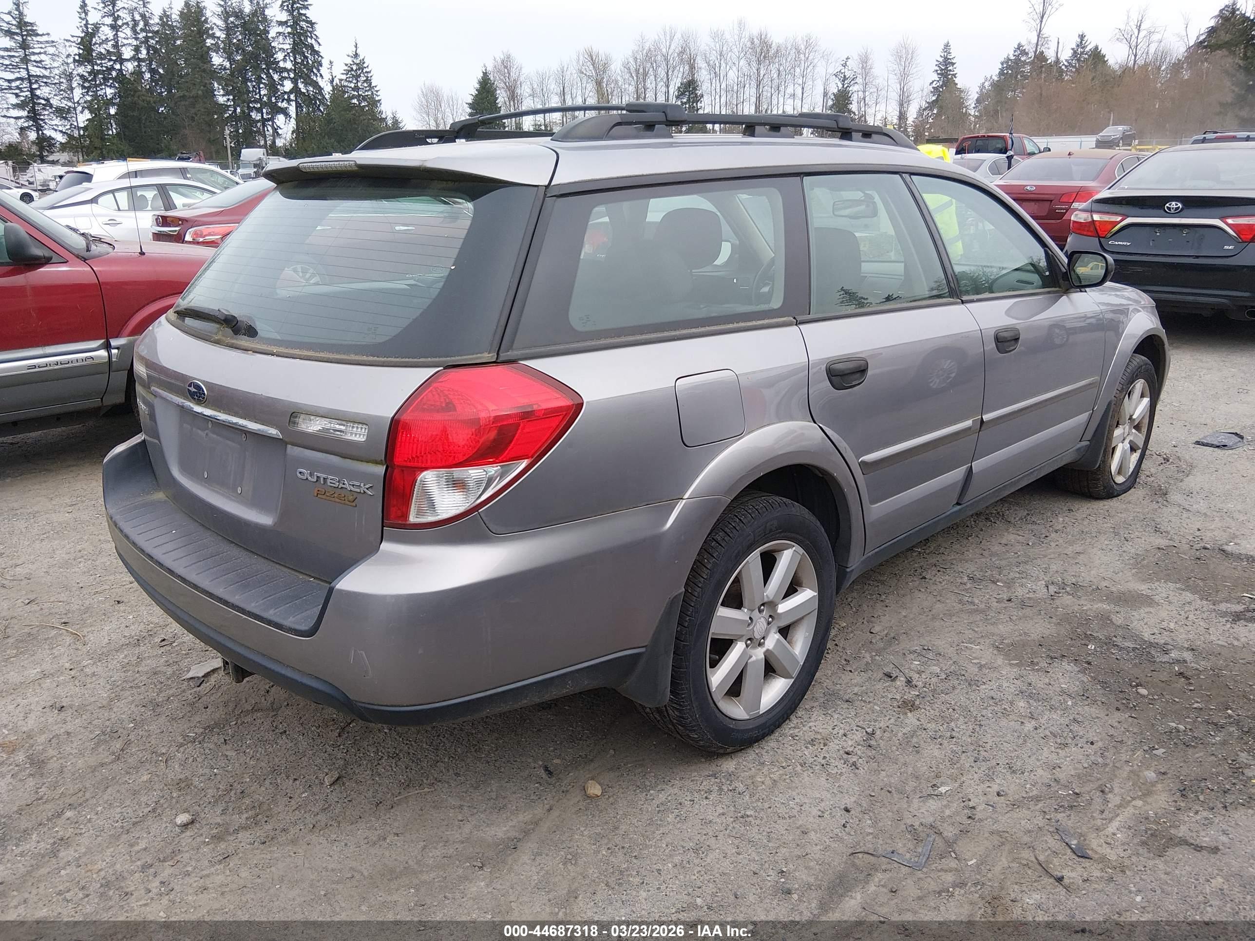 SUBARU OUTBACK image 4