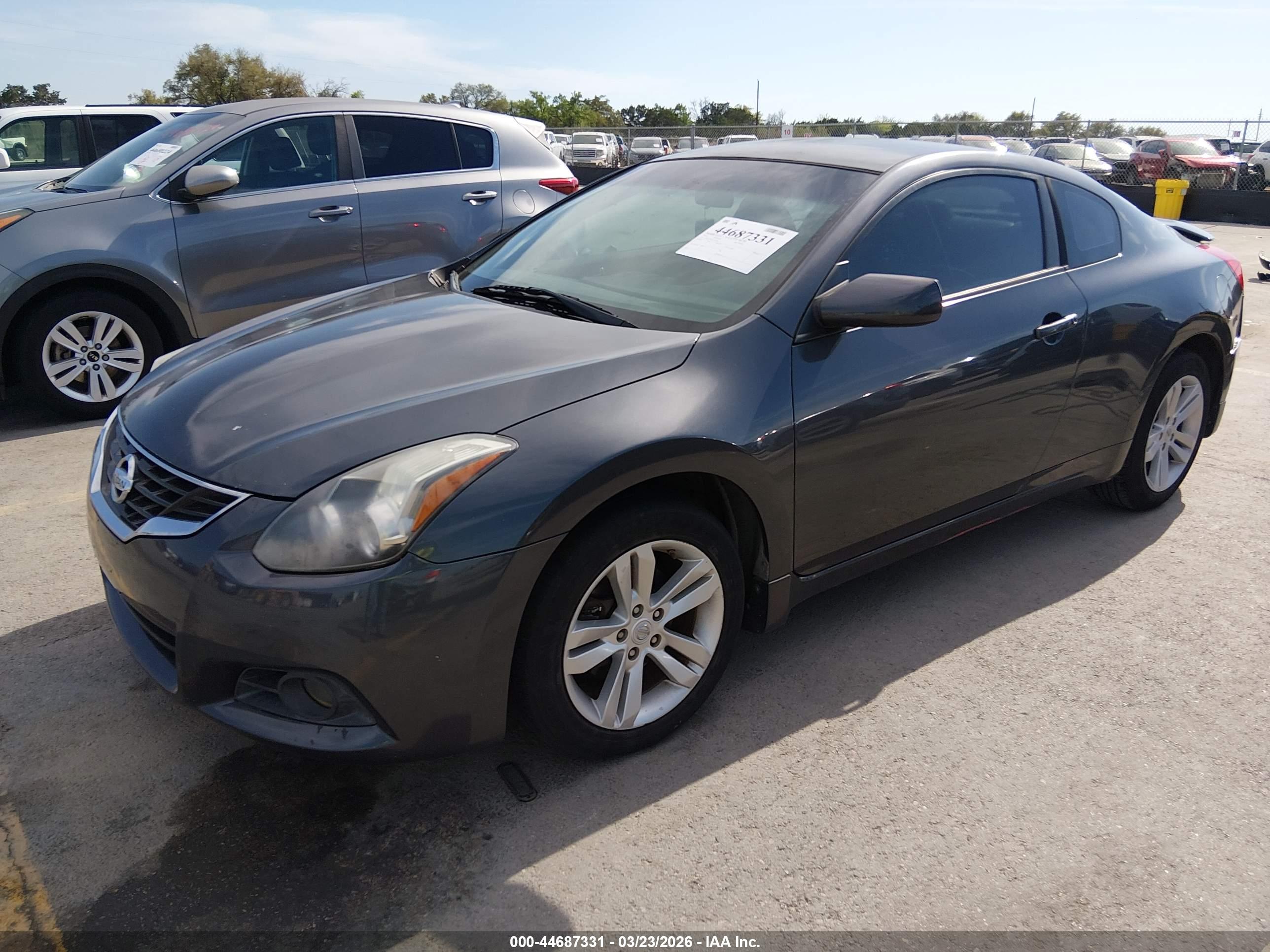 NISSAN ALTIMA image 2