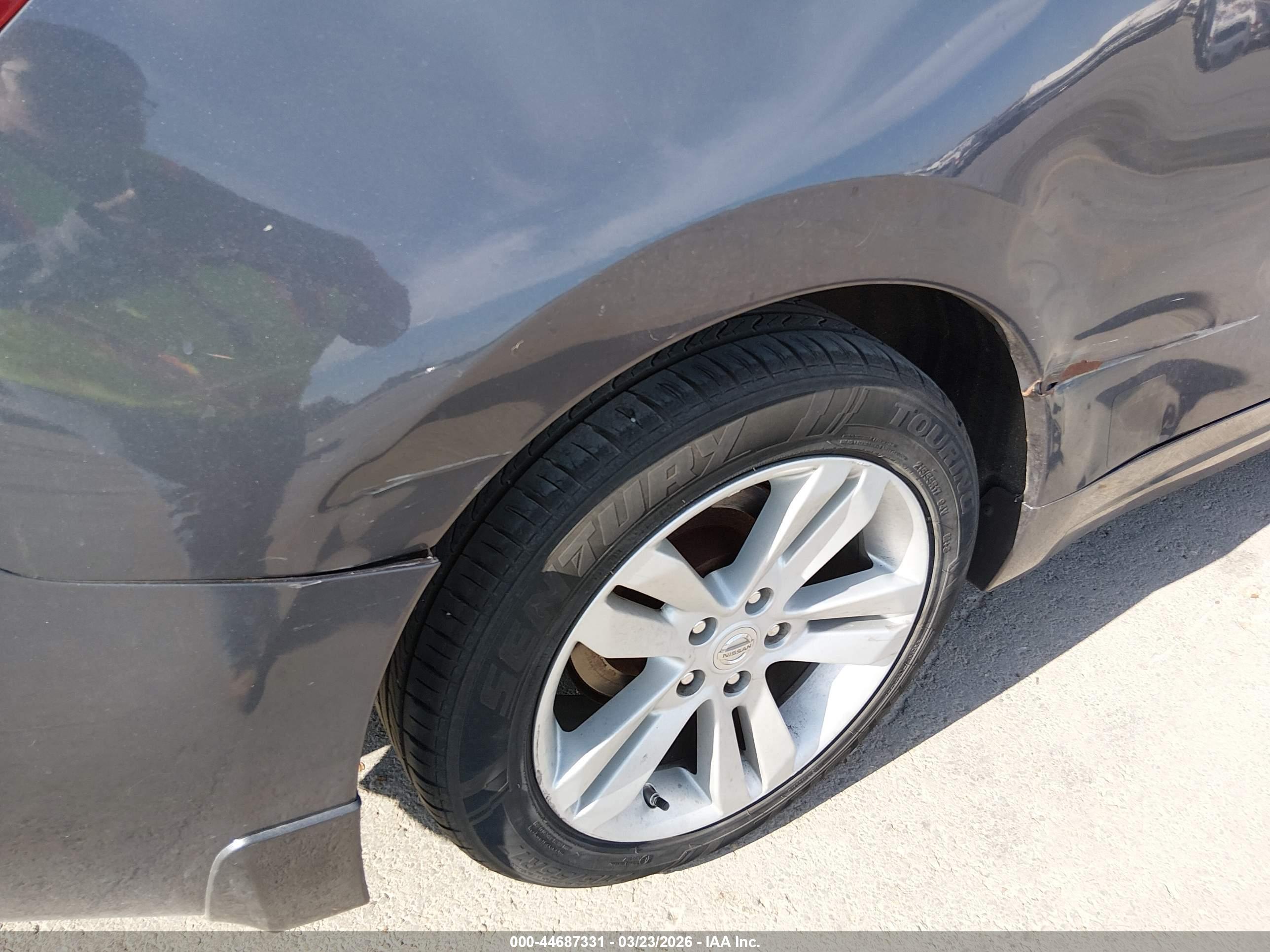NISSAN ALTIMA image 6