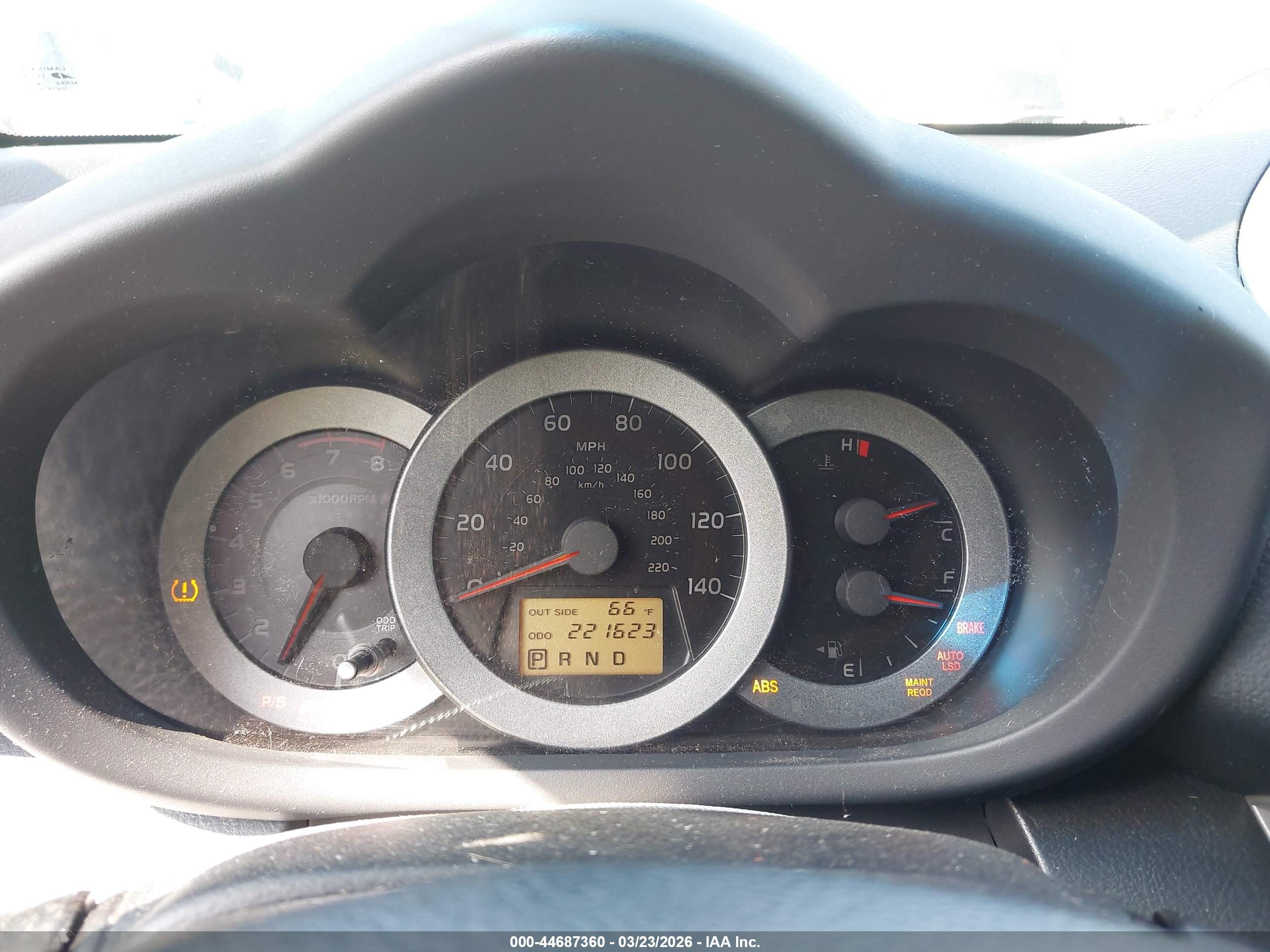 TOYOTA RAV4 image 7