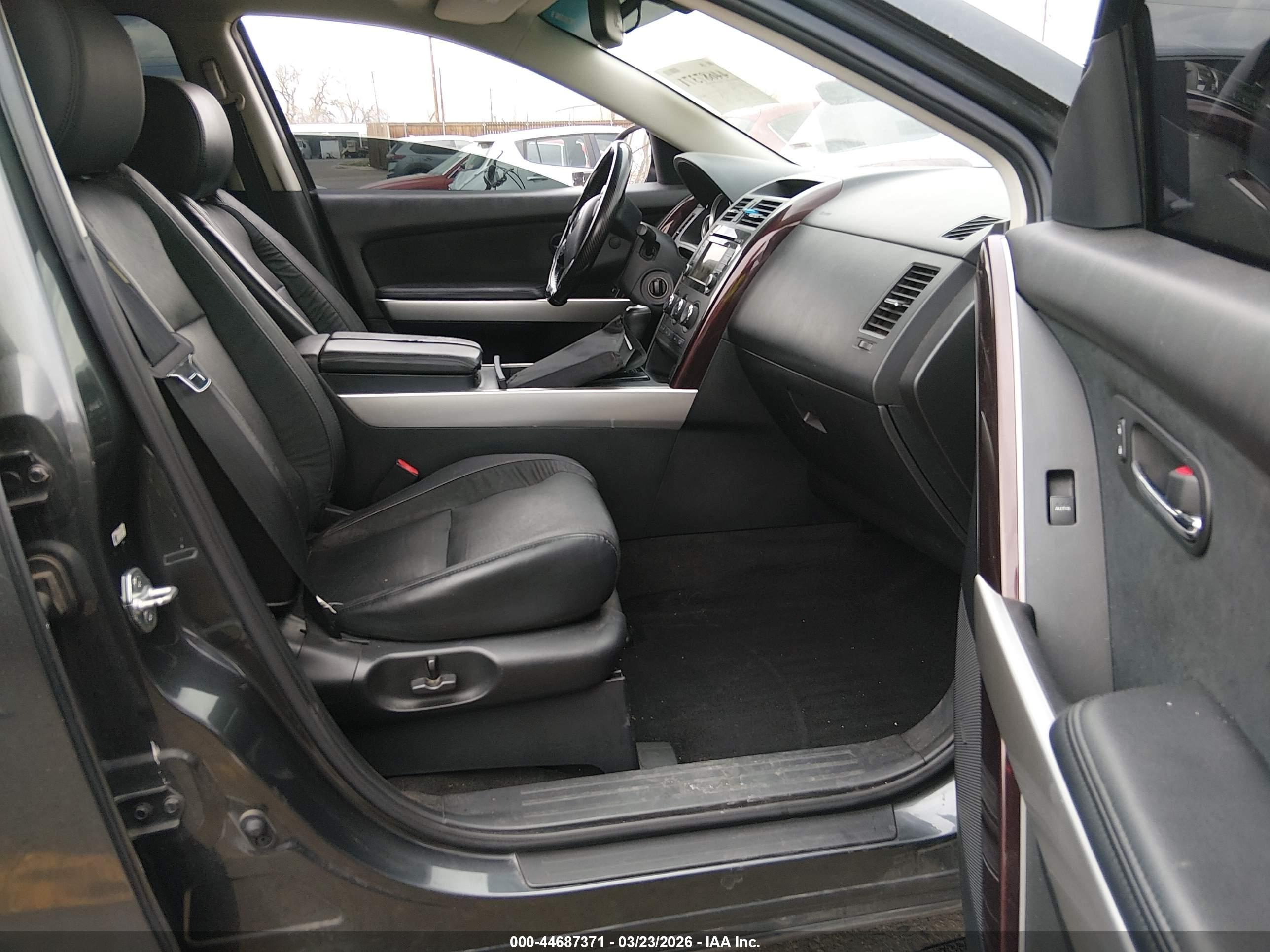 MAZDA CX-9 image 5