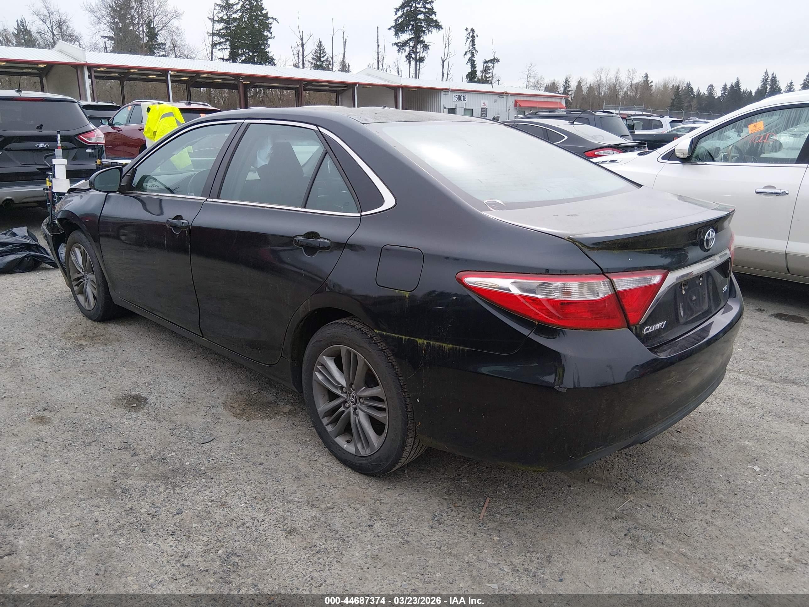 TOYOTA CAMRY image 3