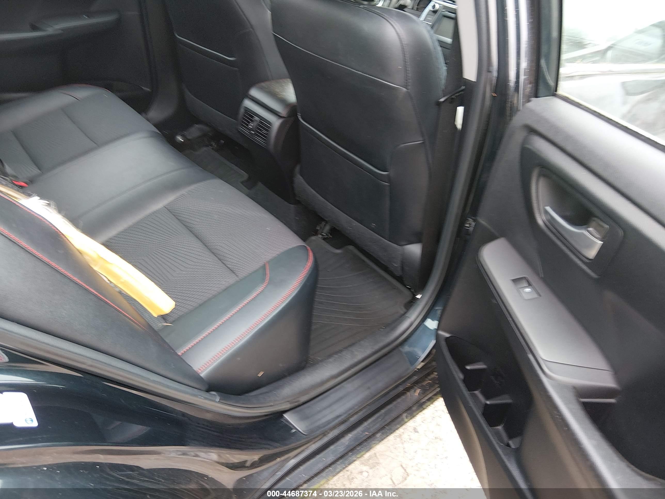 TOYOTA CAMRY image 8