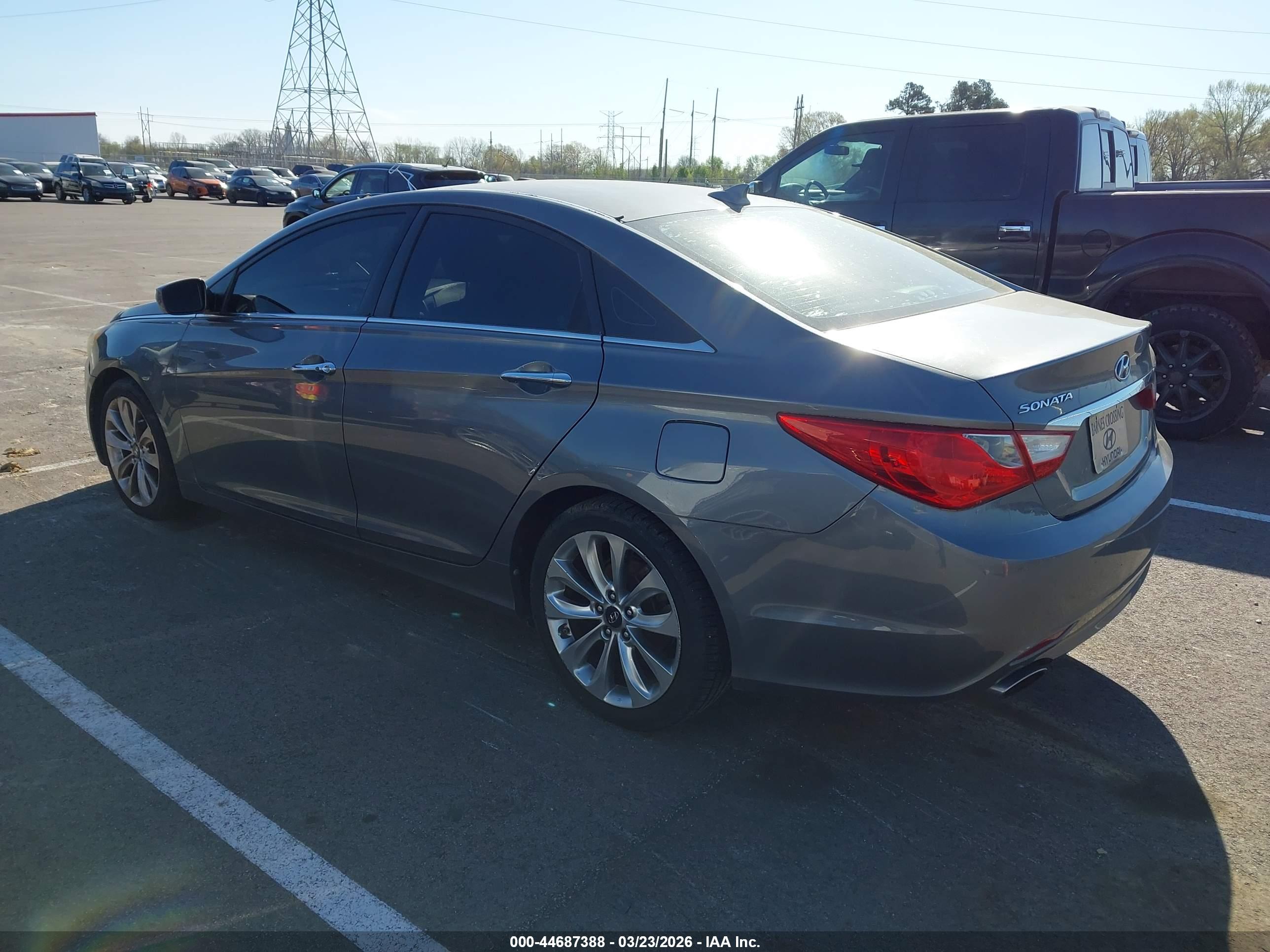 HYUNDAI SONATA image 3