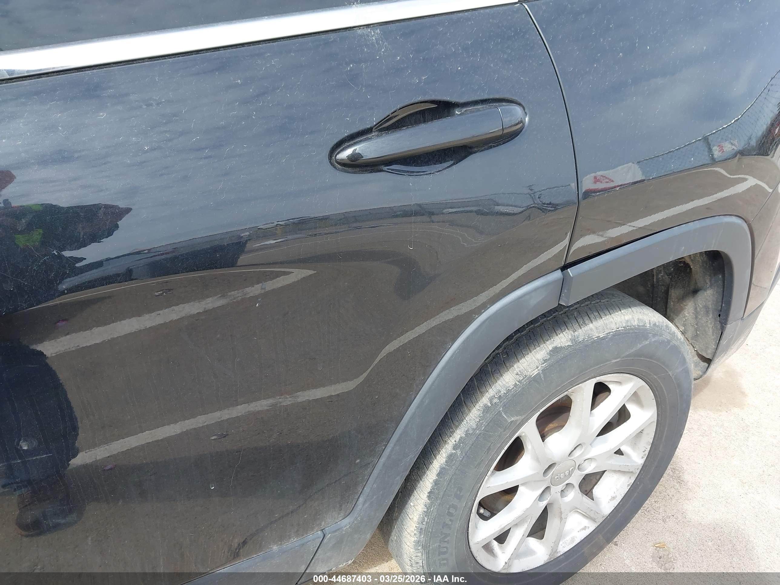 JEEP CHEROKEE image 6