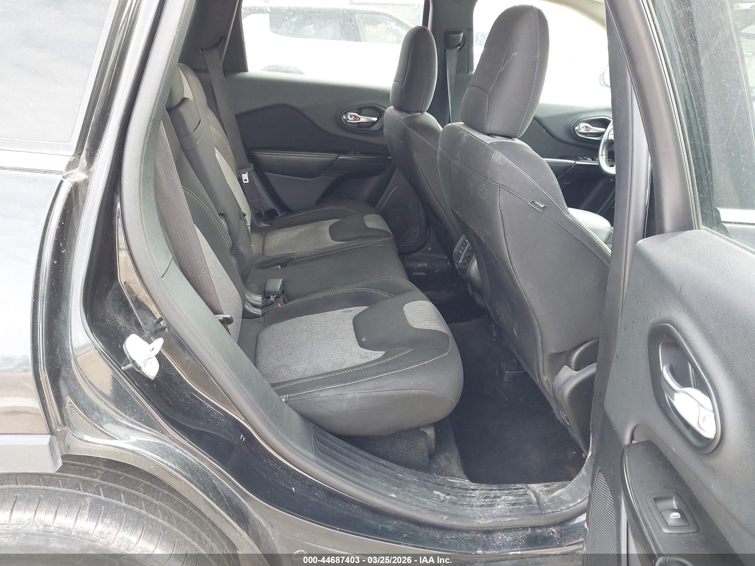 JEEP CHEROKEE image 8