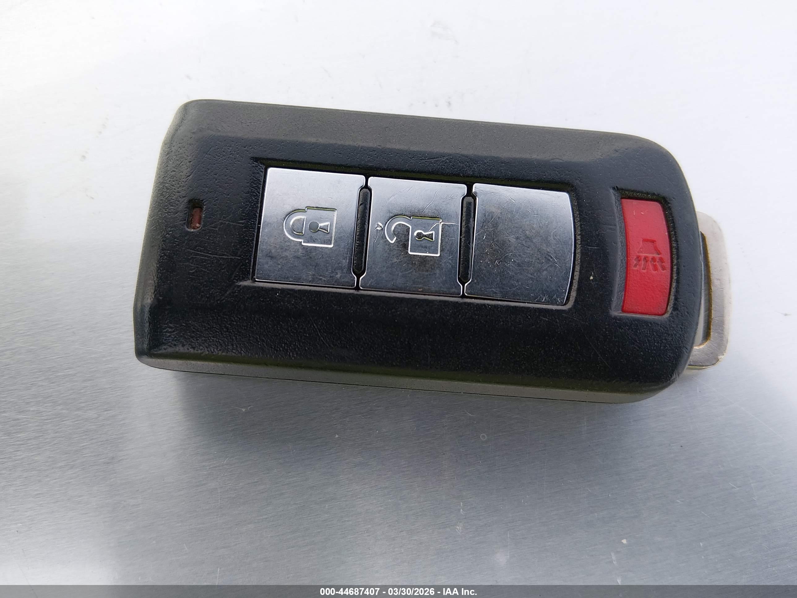MITSUBISHI OUTLANDER image 11