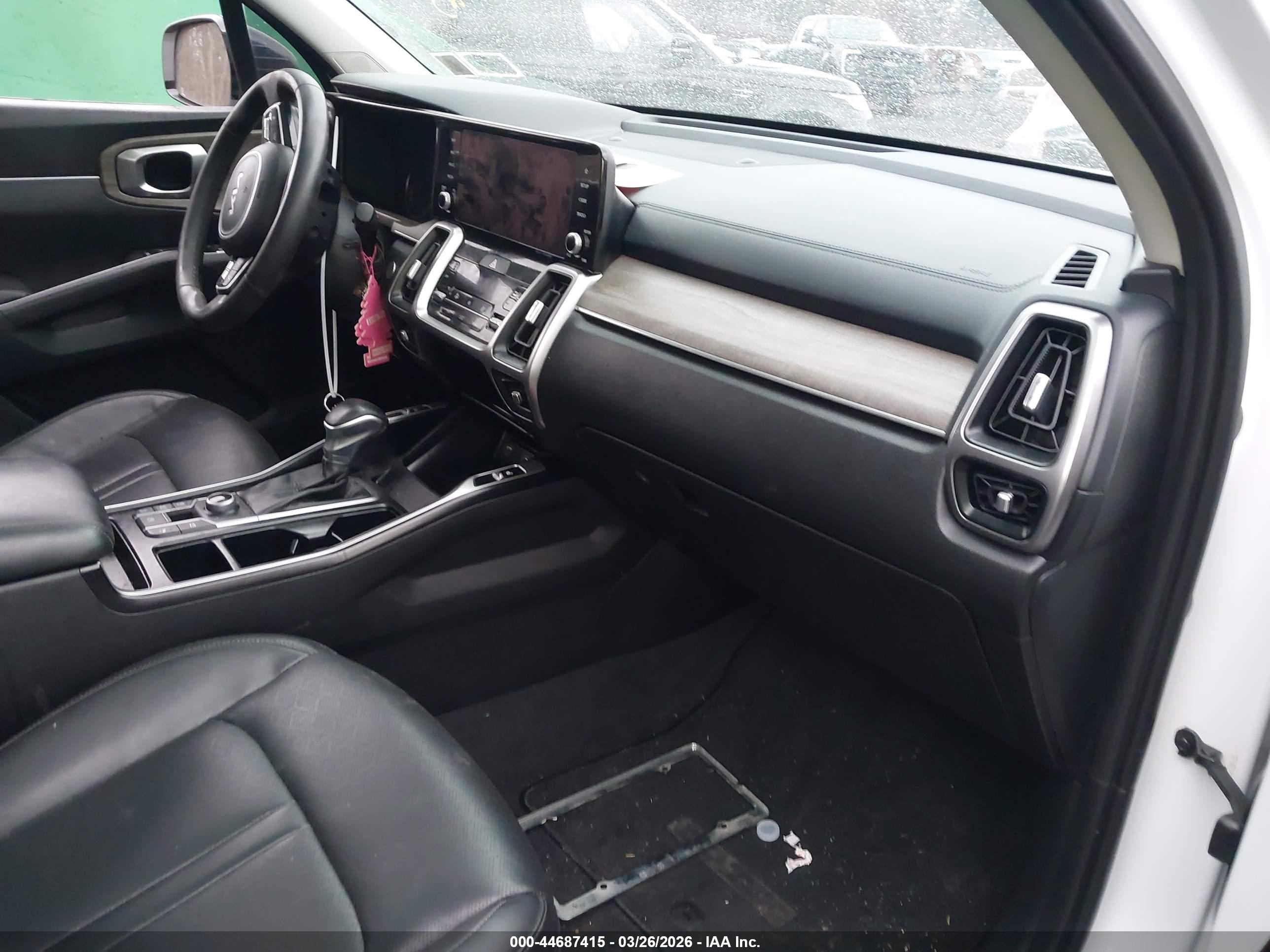 KIA SORENTO image 5