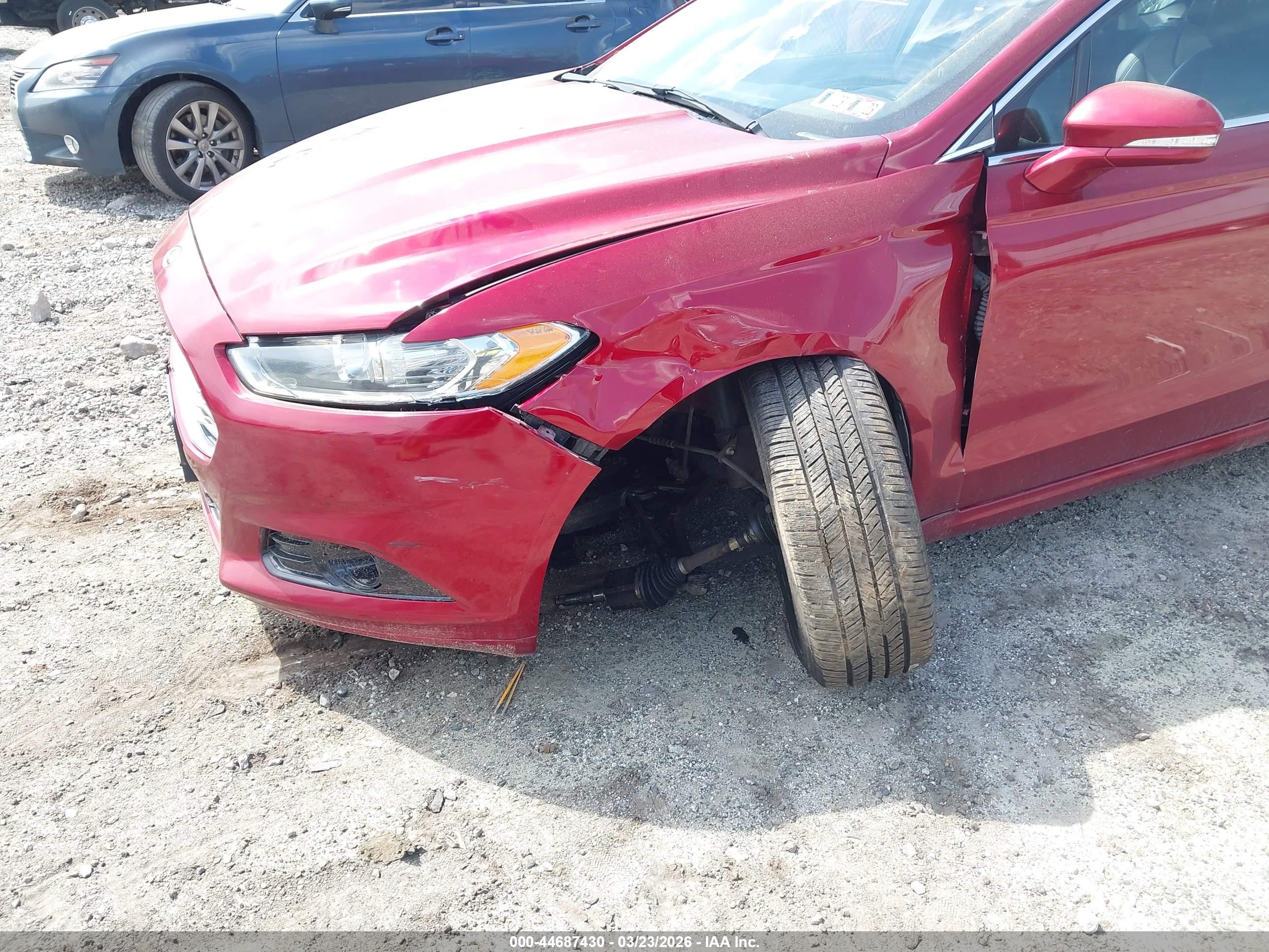 FORD FUSION image 6