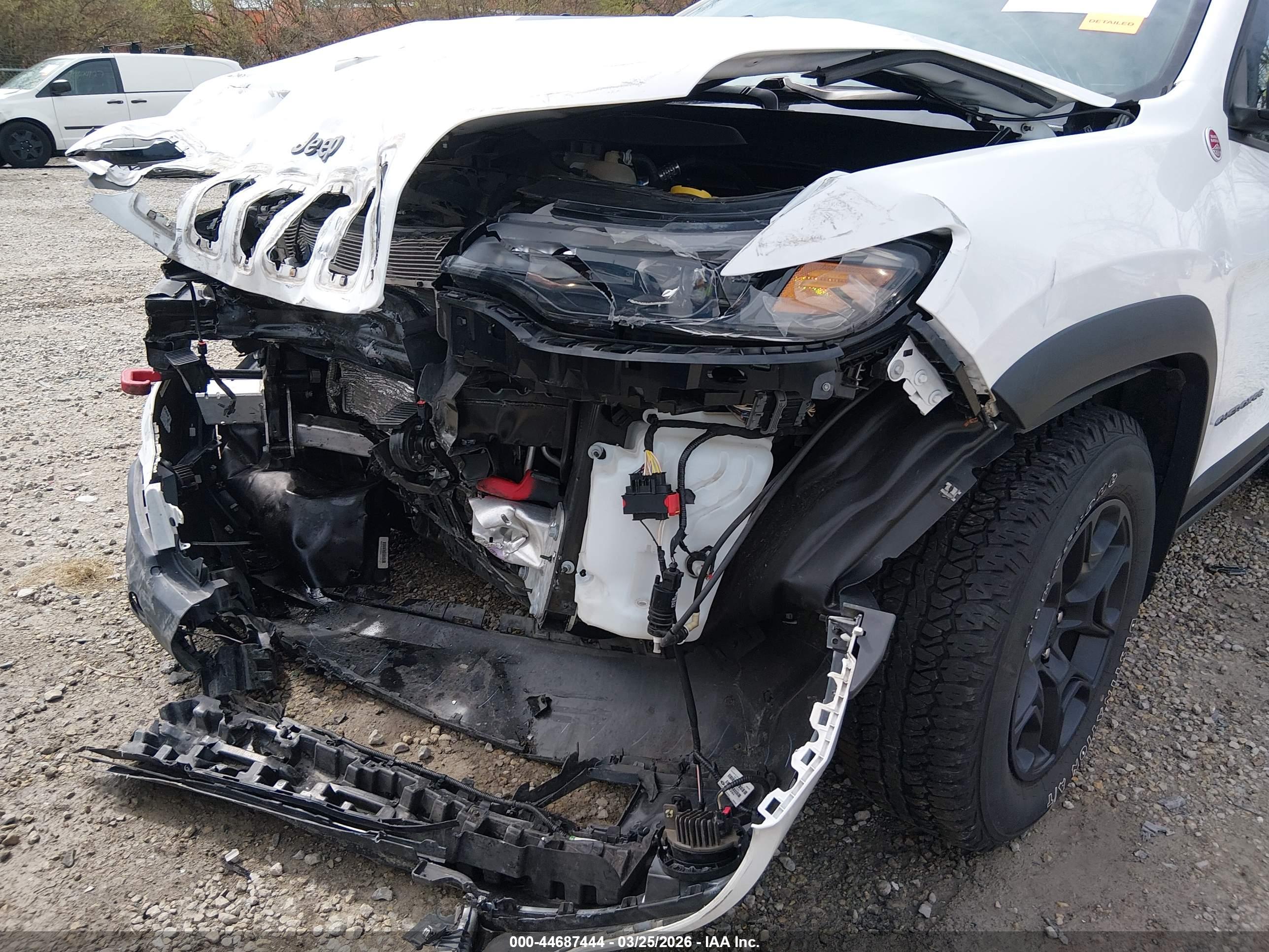 JEEP CHEROKEE image 6