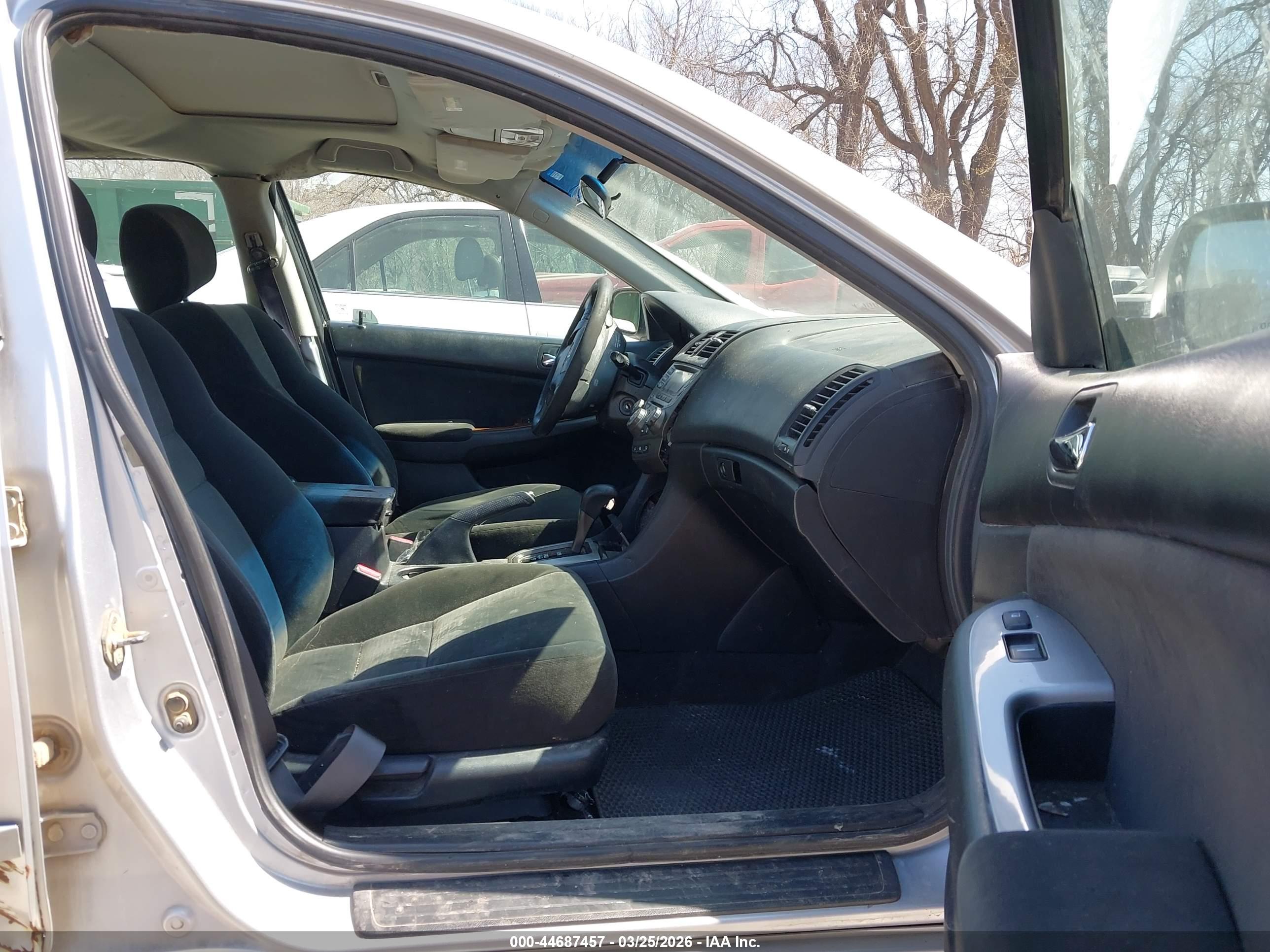 HONDA ACCORD image 5