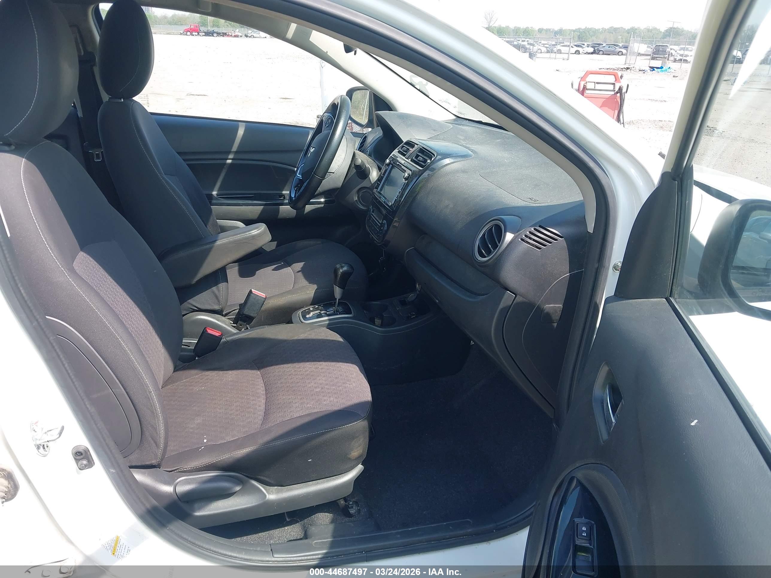 MITSUBISHI MIRAGE image 5