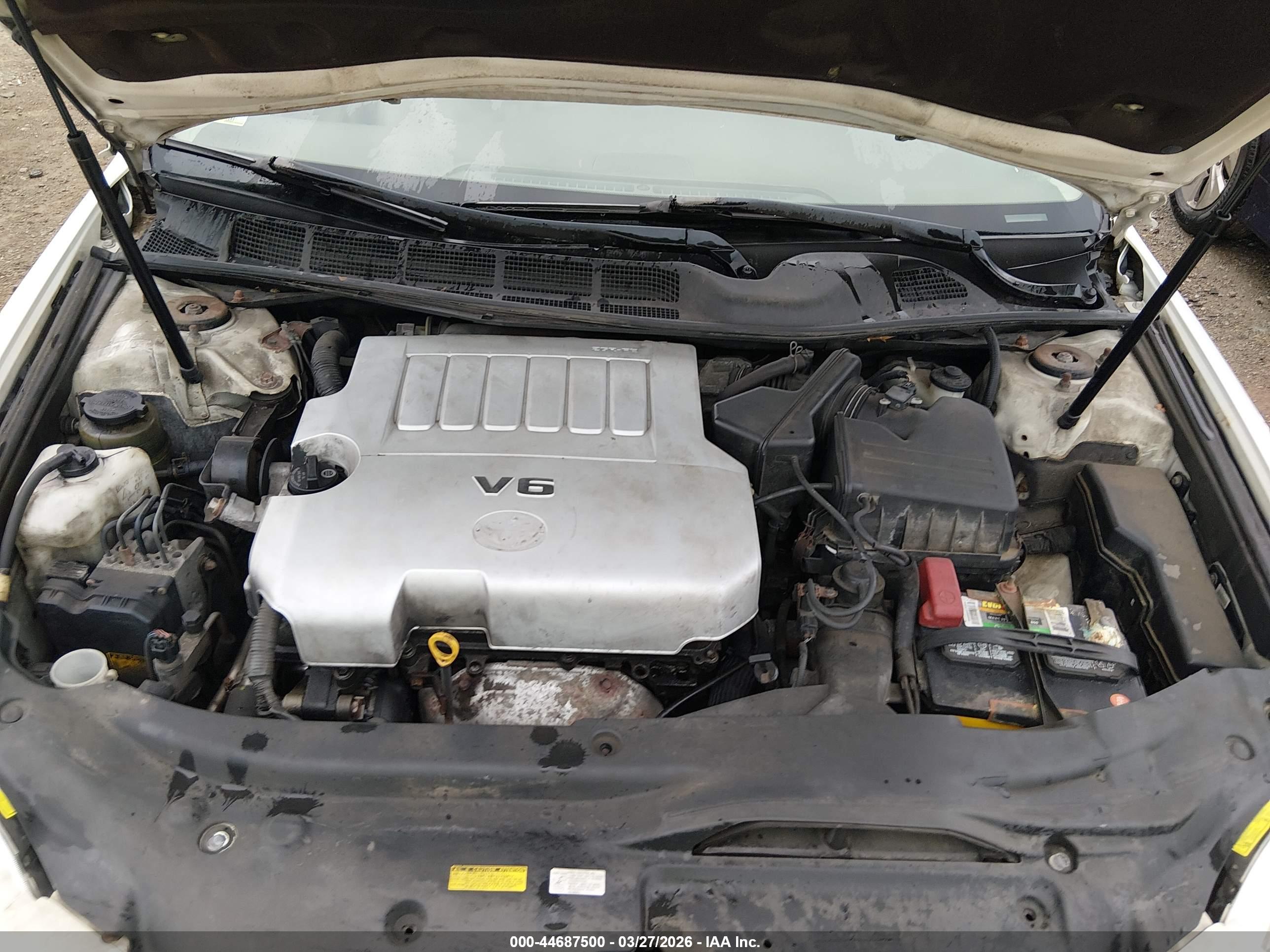 TOYOTA AVALON image 10