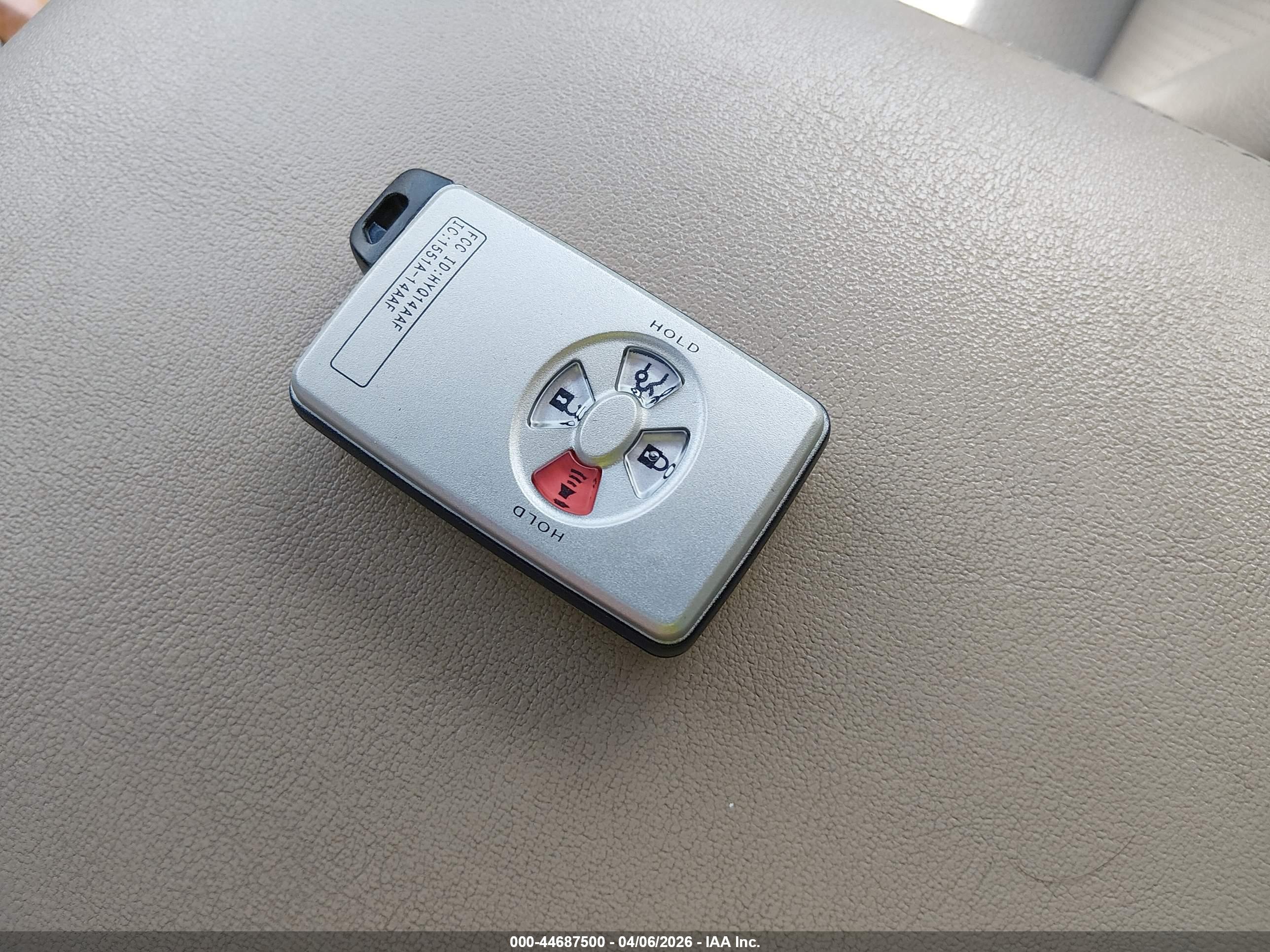 TOYOTA AVALON image 11