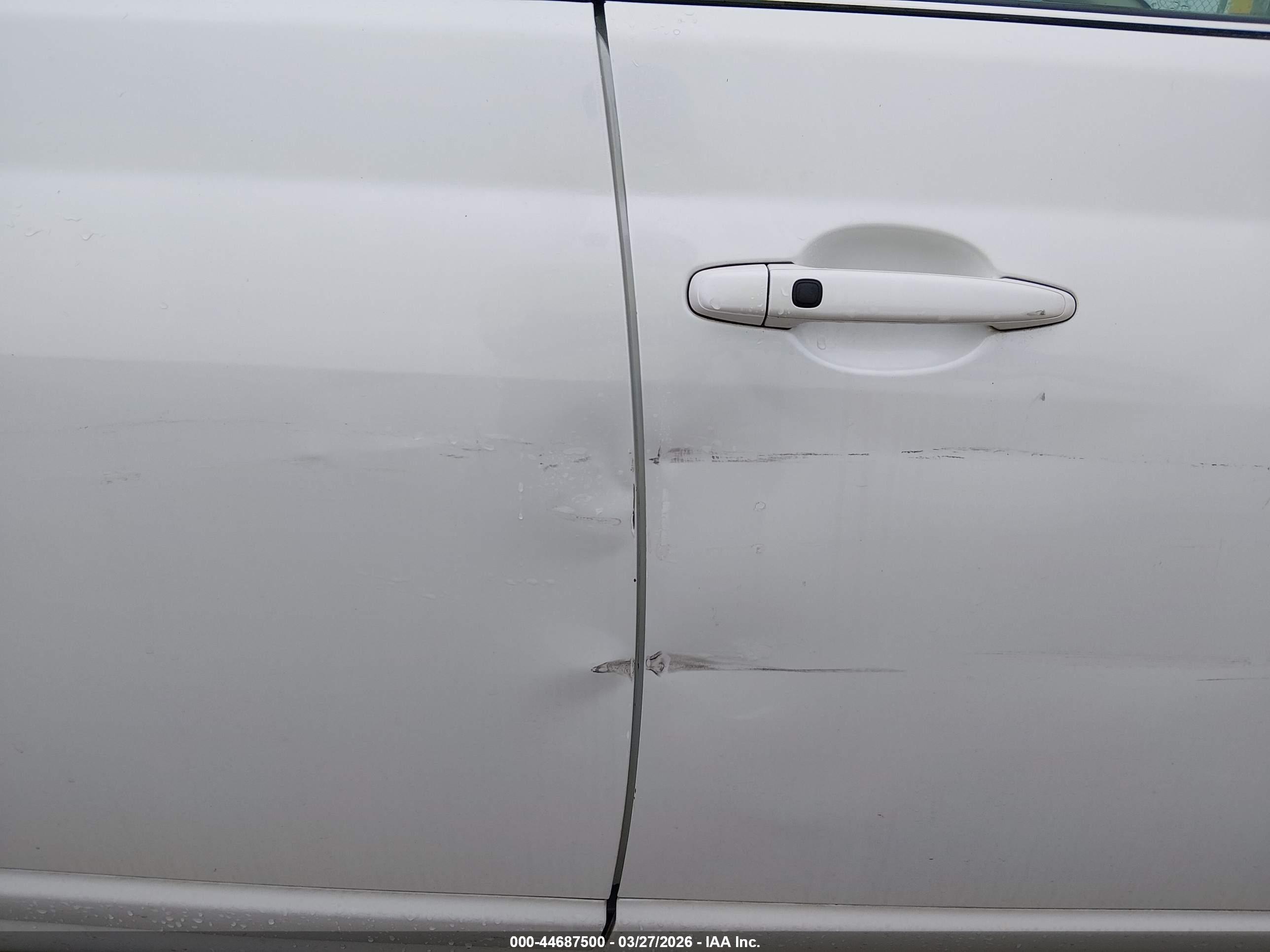 TOYOTA AVALON image 6