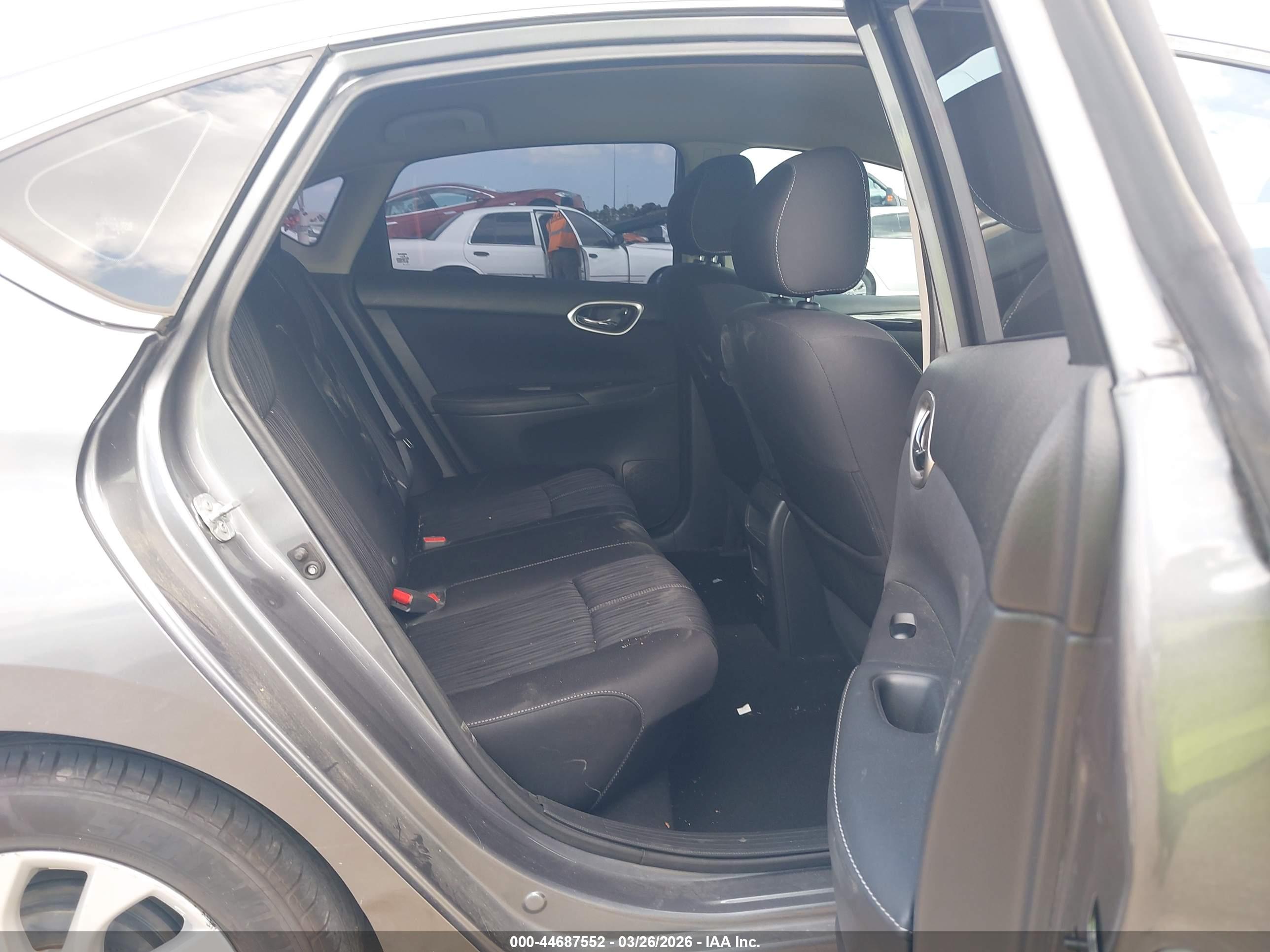 NISSAN SENTRA image 8