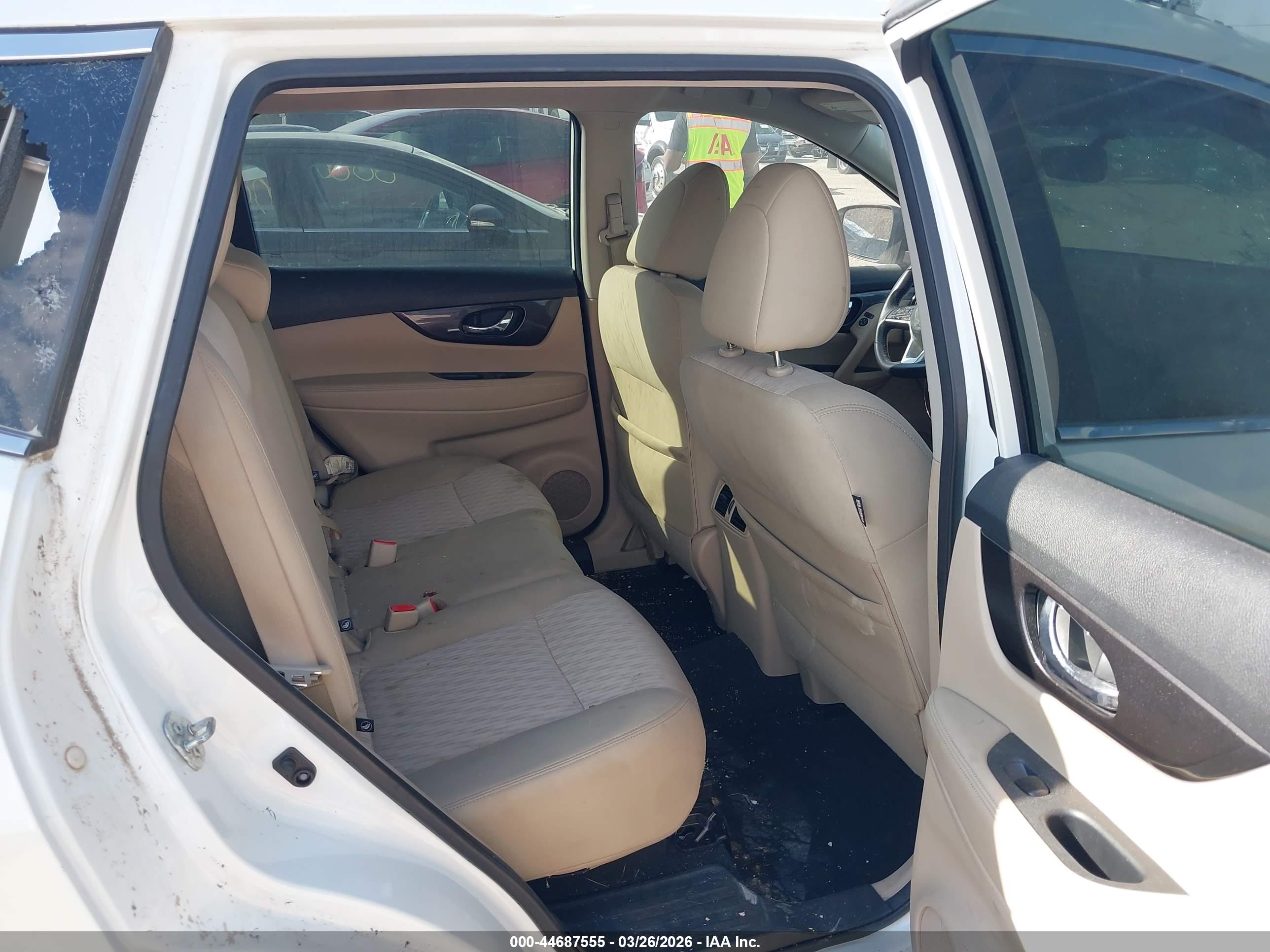 NISSAN ROGUE image 8
