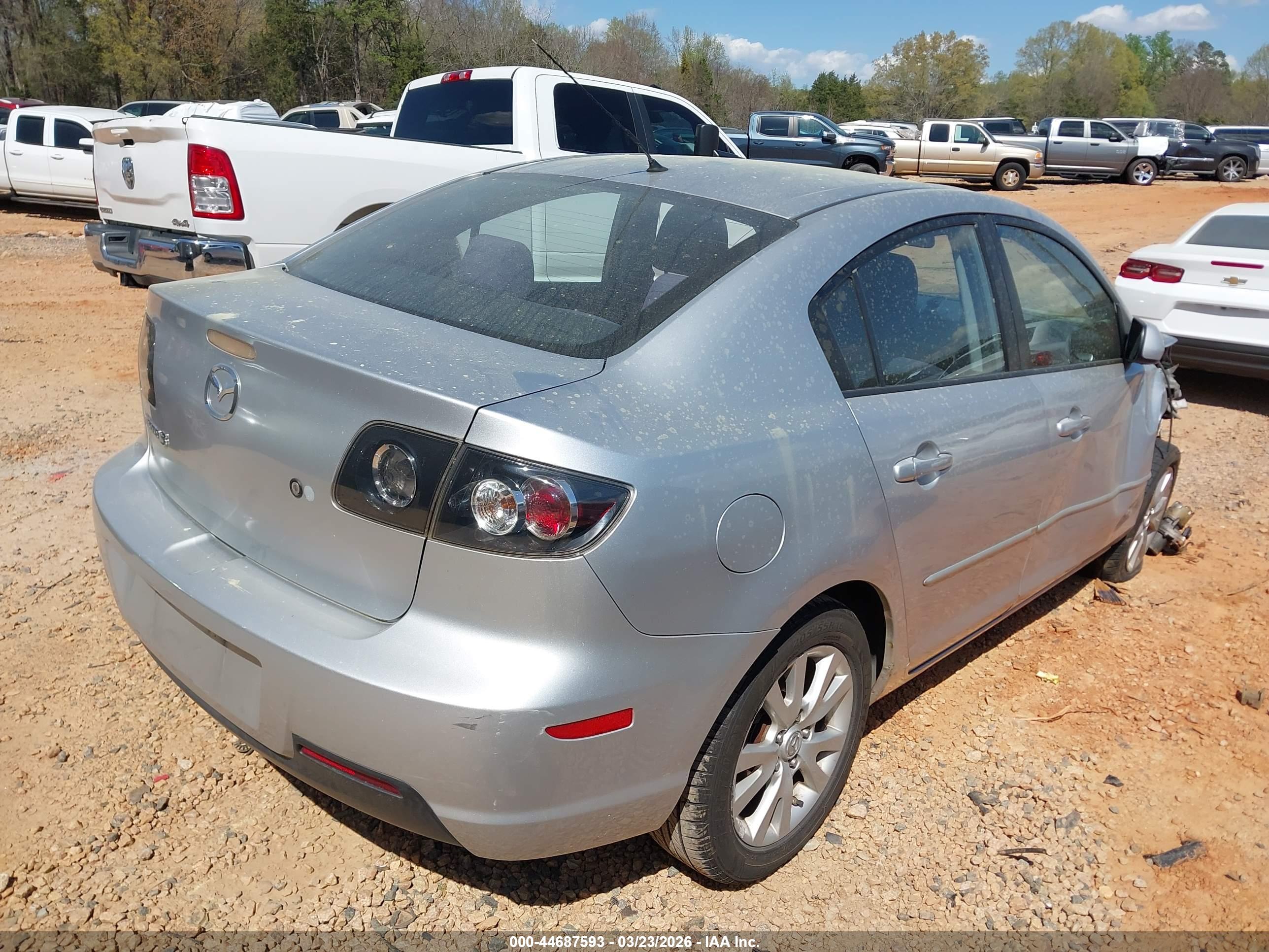 MAZDA MAZDA3 image 4