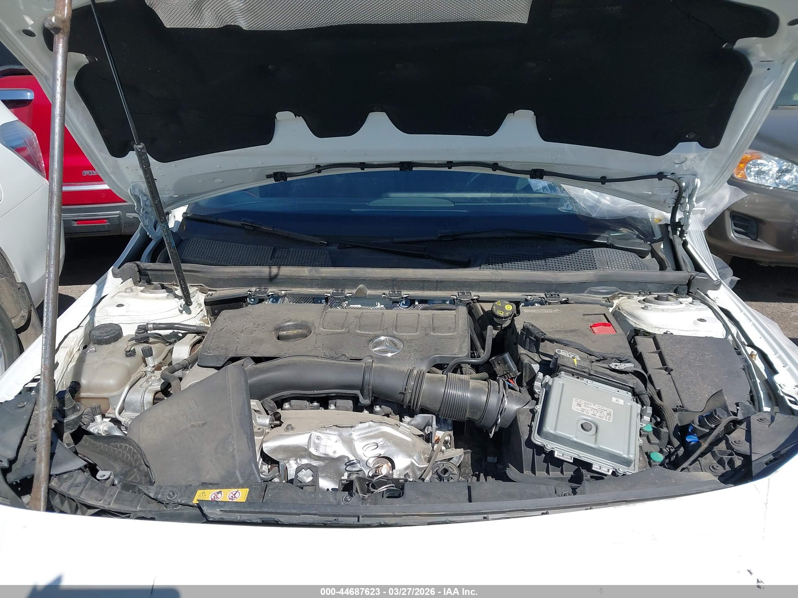 MERCEDES-BENZ CLA image 10