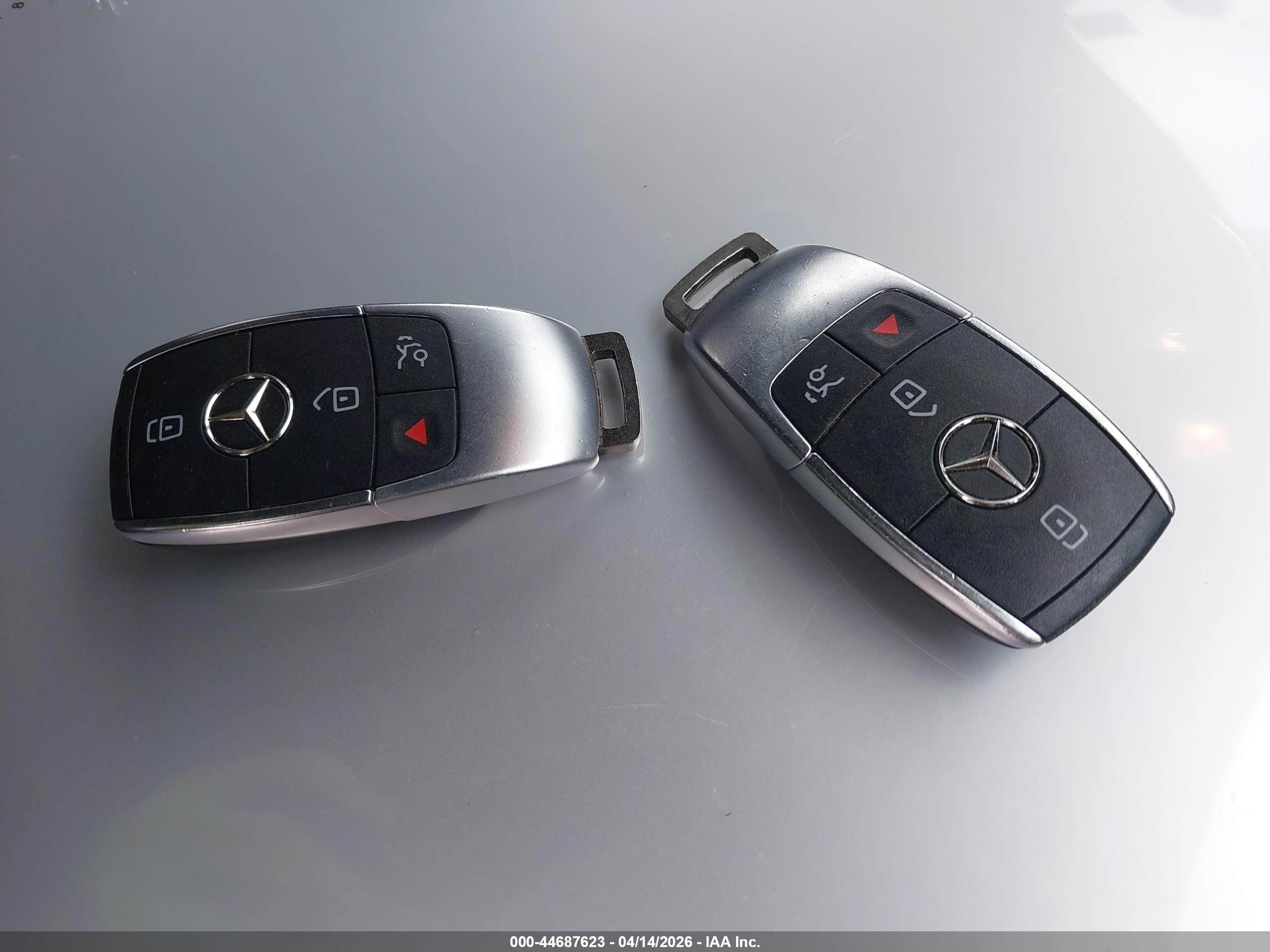 MERCEDES-BENZ CLA image 11