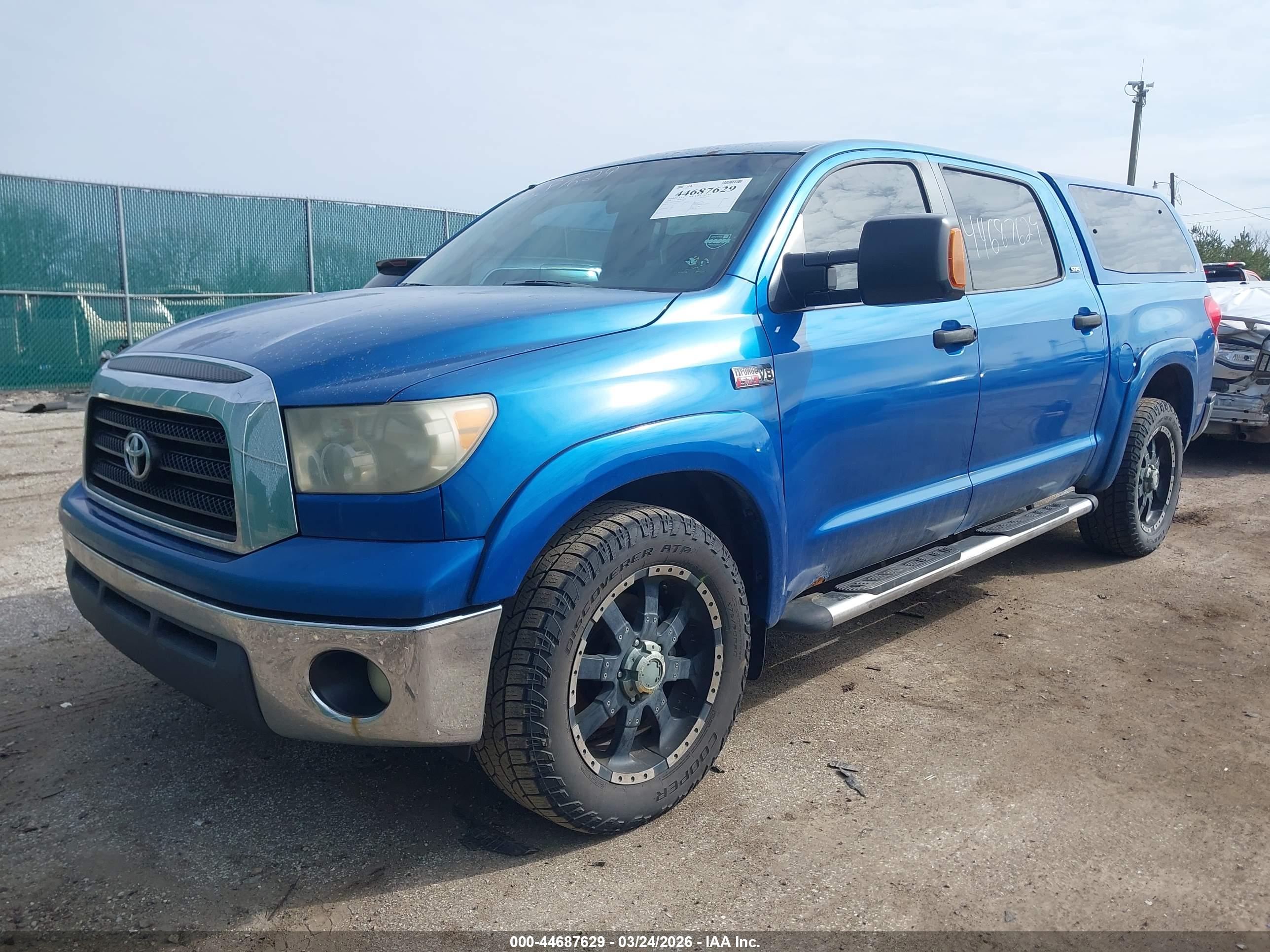 TOYOTA TUNDRA image 2