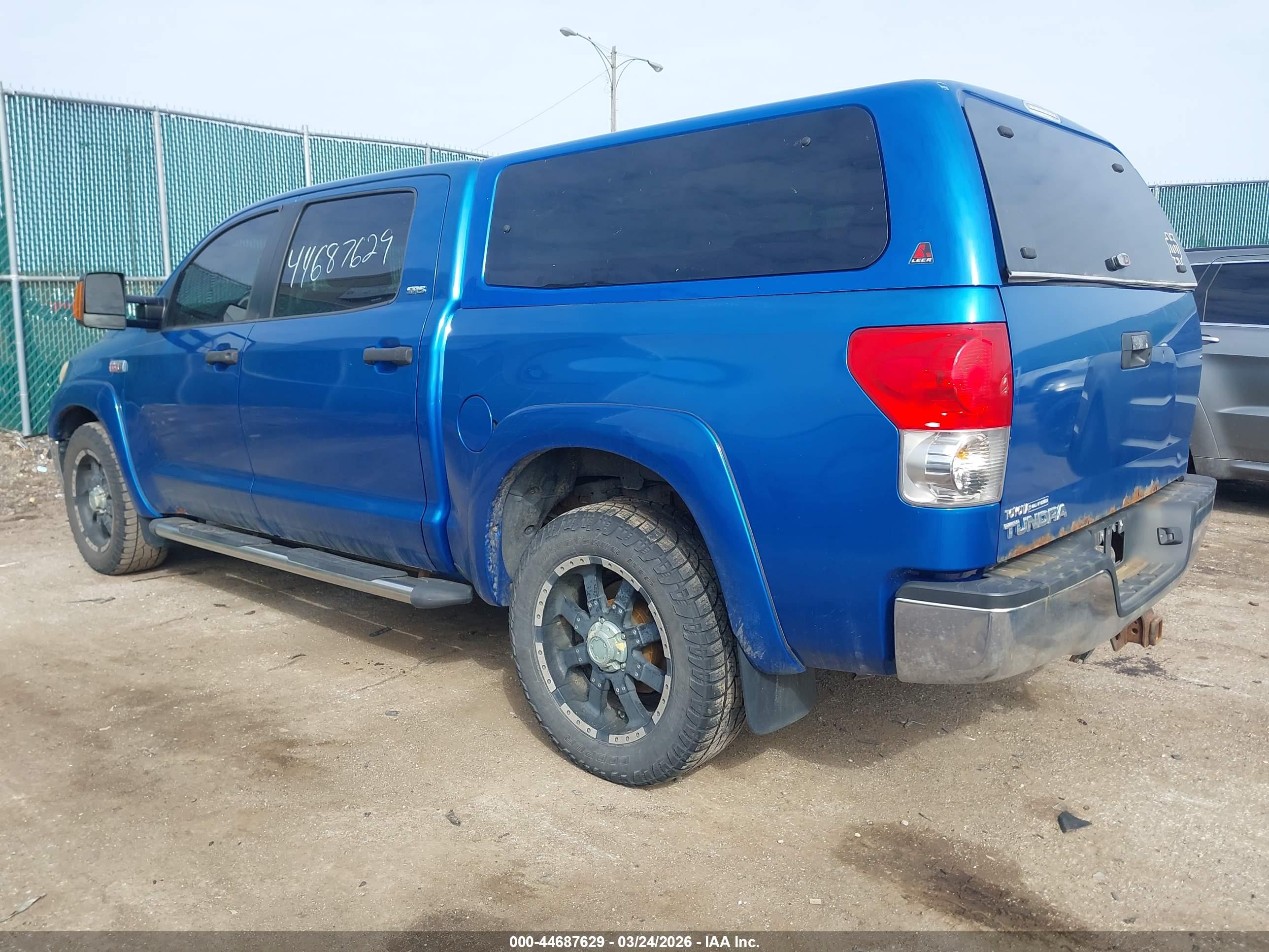 TOYOTA TUNDRA image 3