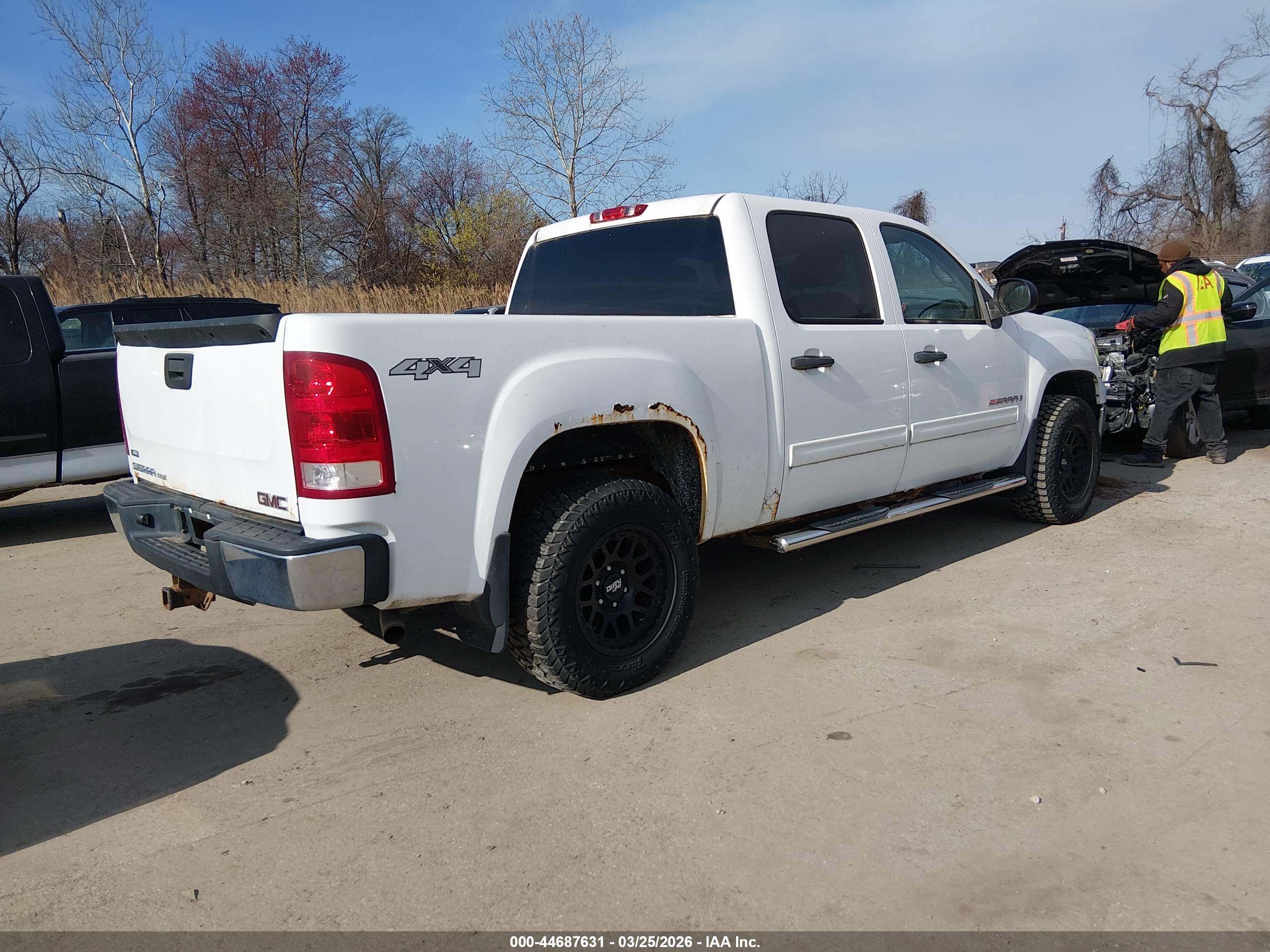 GMC SIERRA image 4