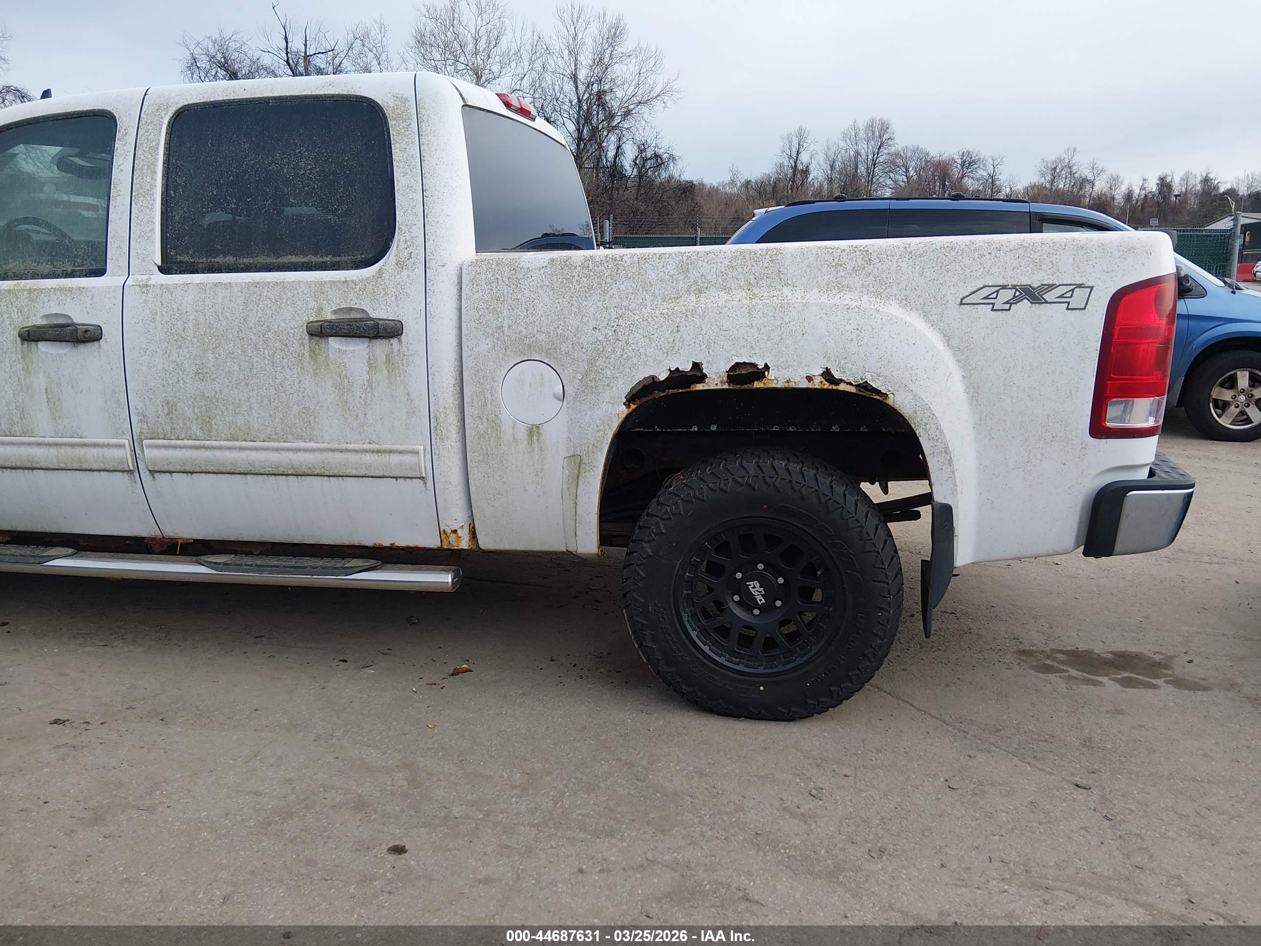 GMC SIERRA image 6