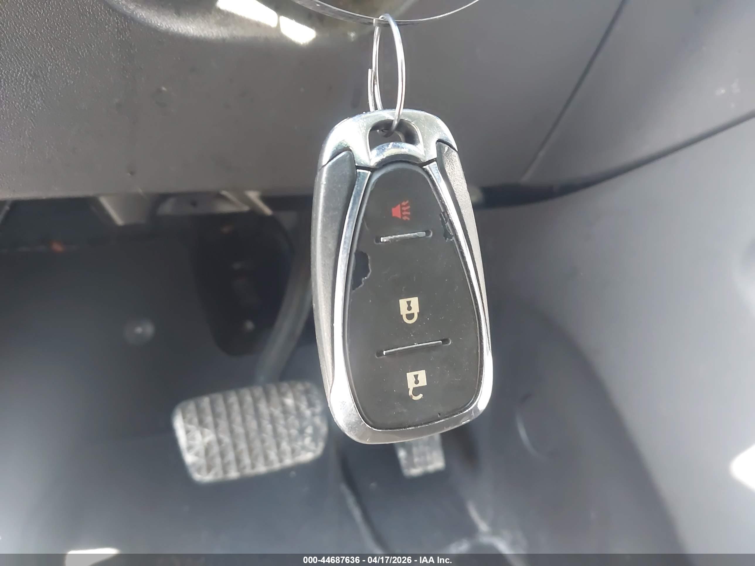 CHEVROLET EQUINOX image 11