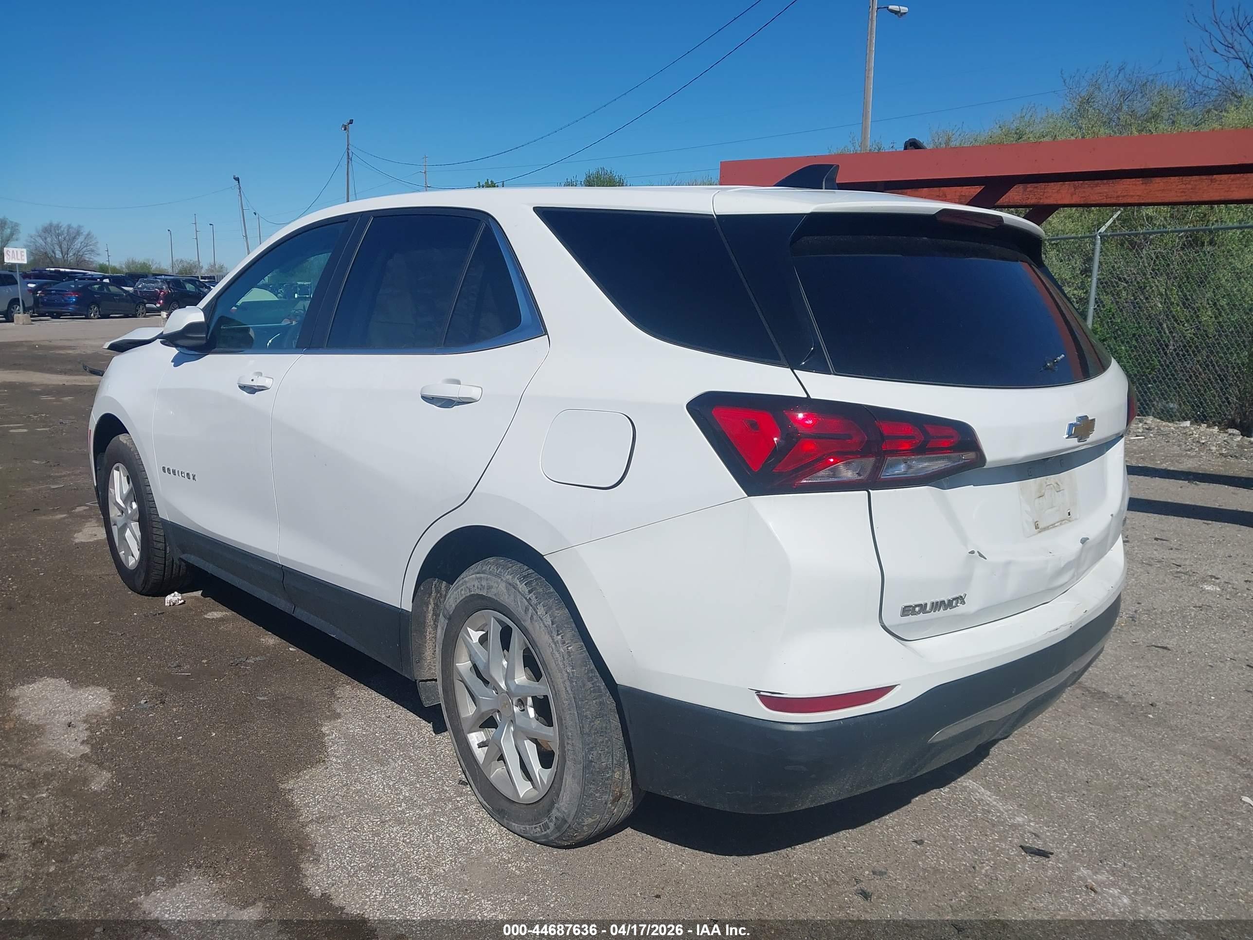CHEVROLET EQUINOX image 3
