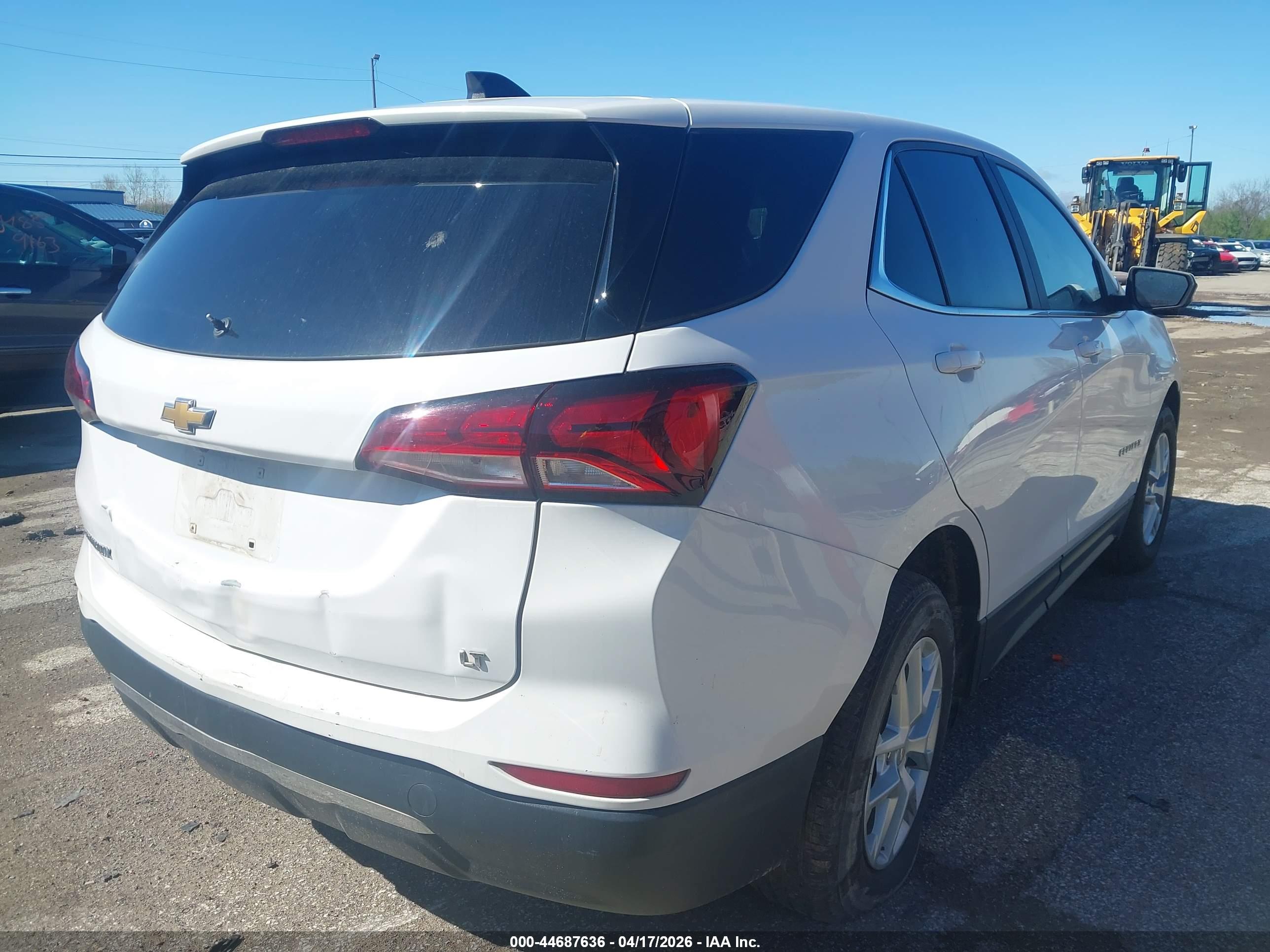 CHEVROLET EQUINOX image 4