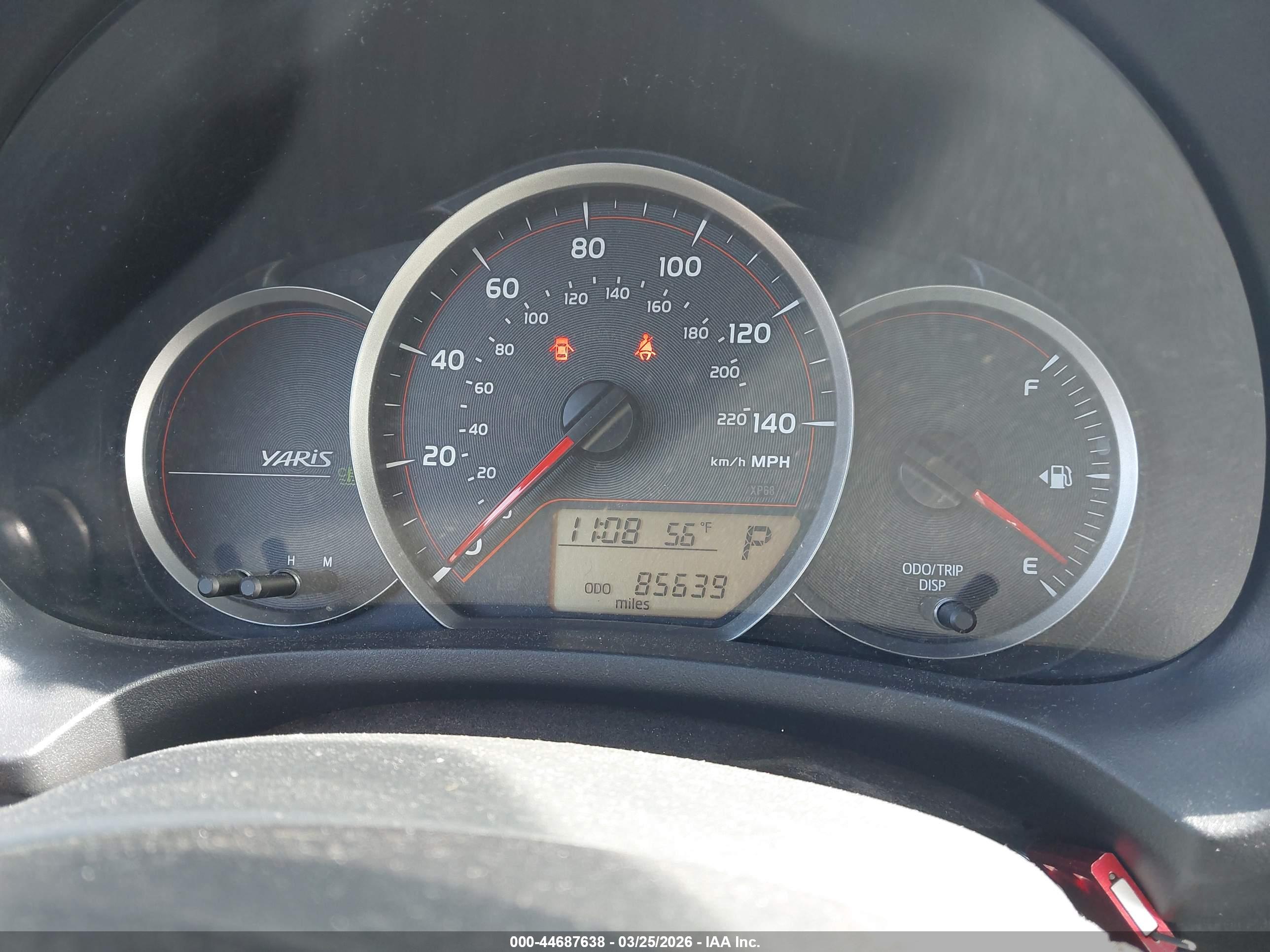 TOYOTA YARIS image 7