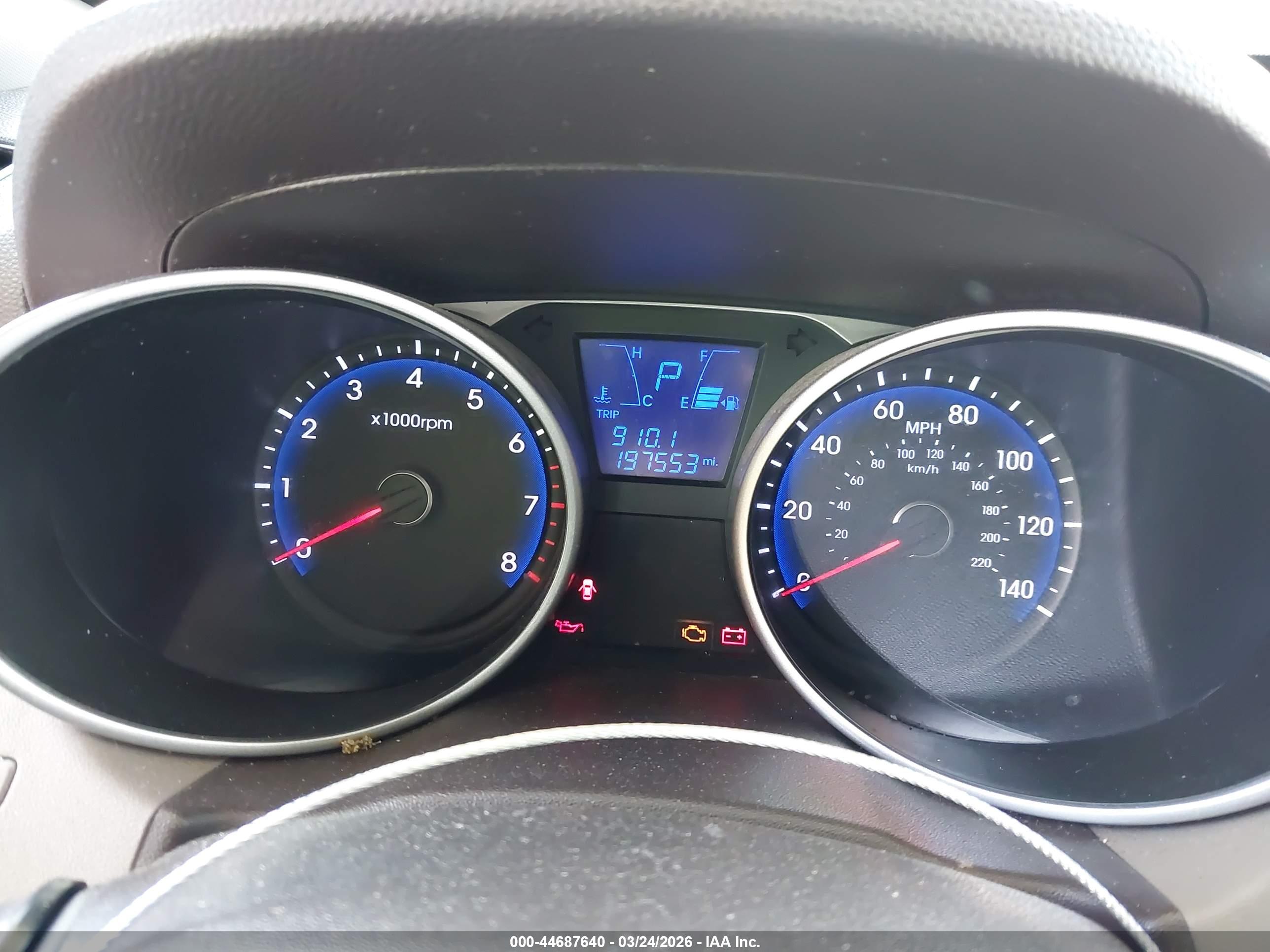 HYUNDAI TUCSON image 7