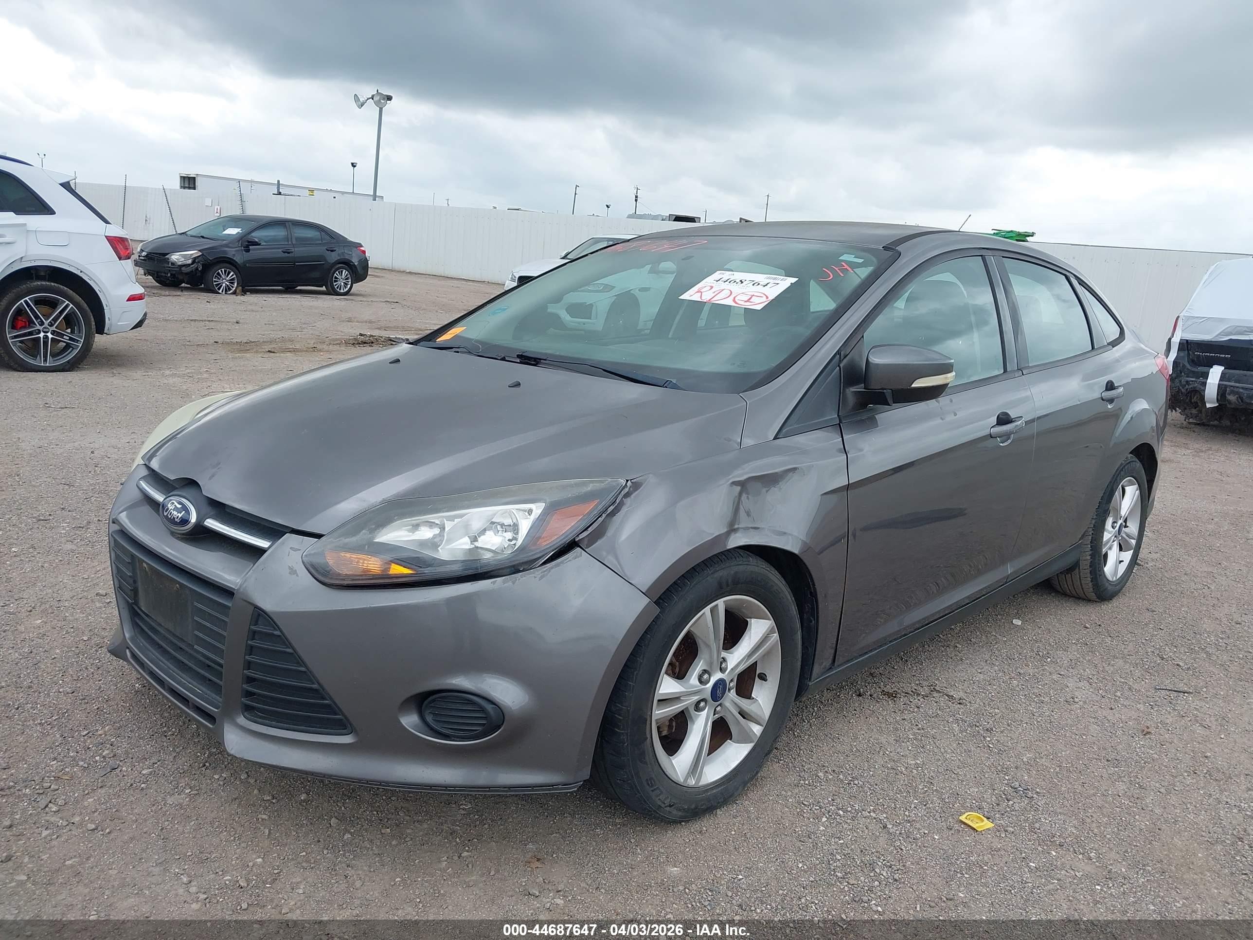 FORD FOCUS image 2