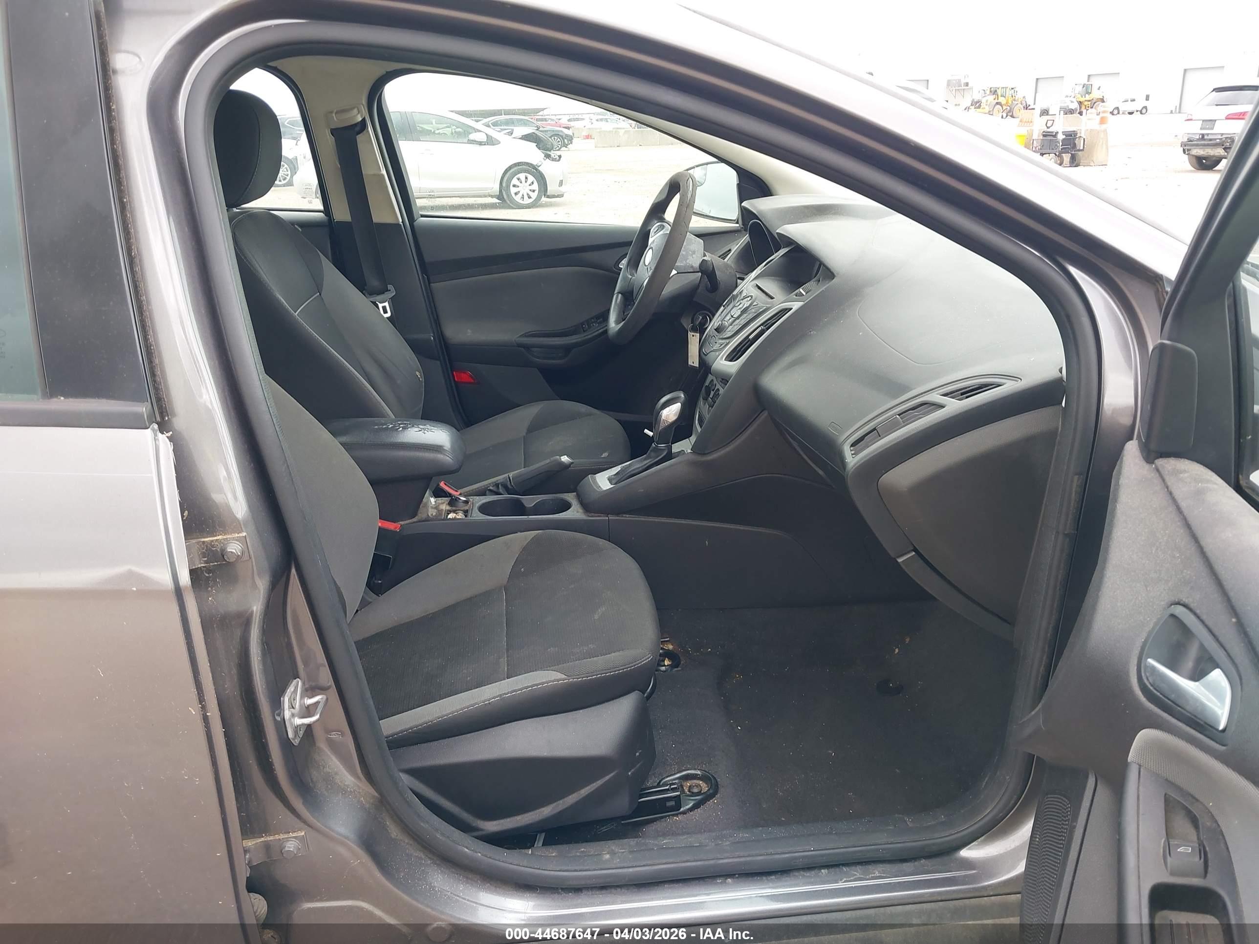 FORD FOCUS image 5